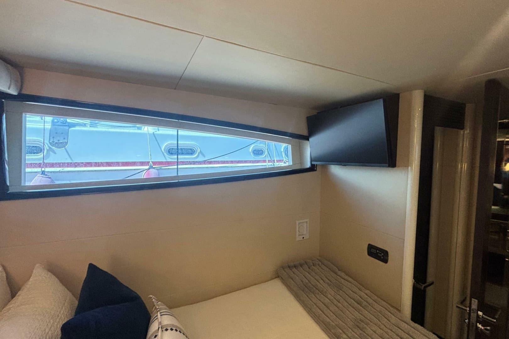 2008 Lazzara Yachts LSX 75