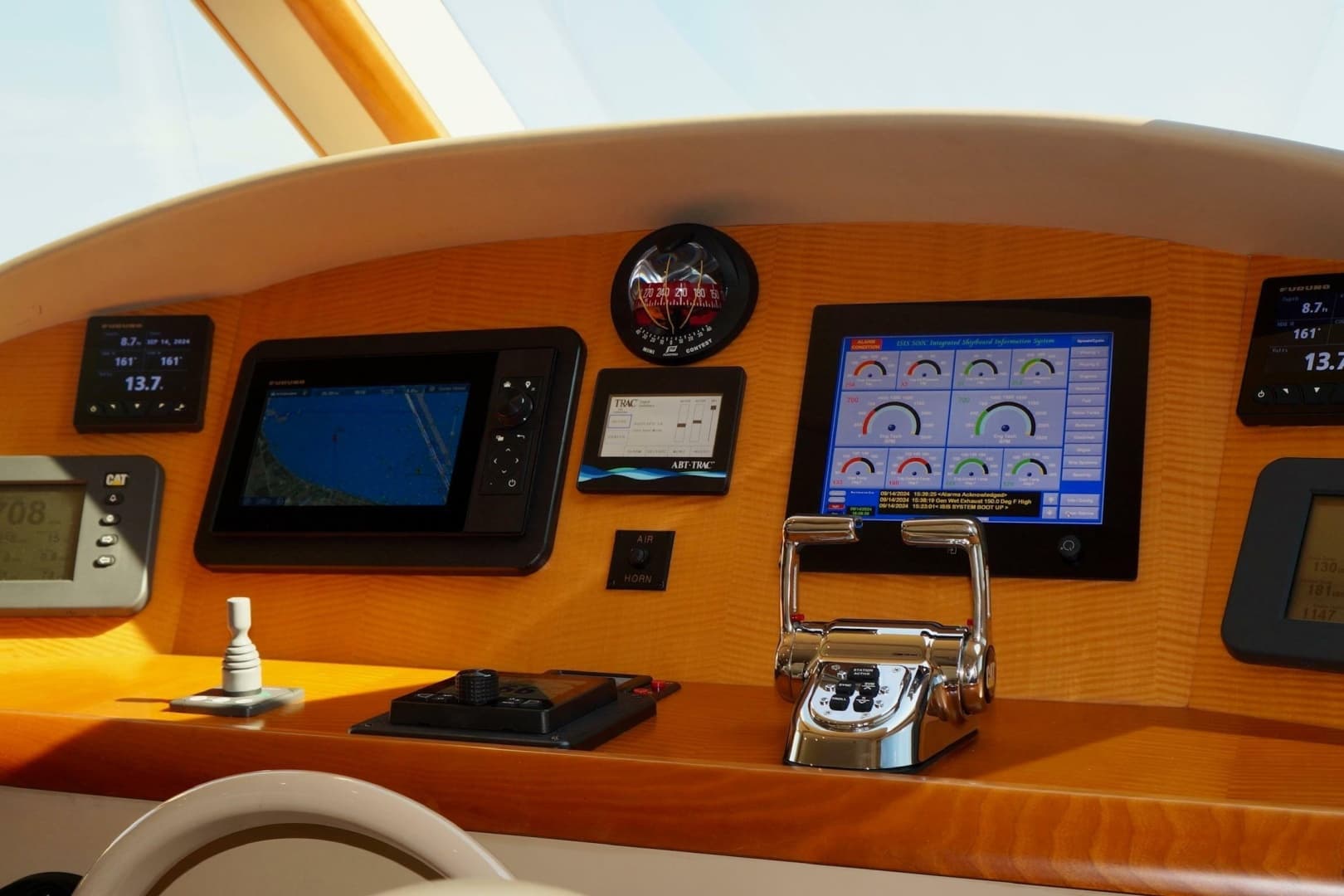 2007 Lazzara Yachts 74 MOTOR YACHT