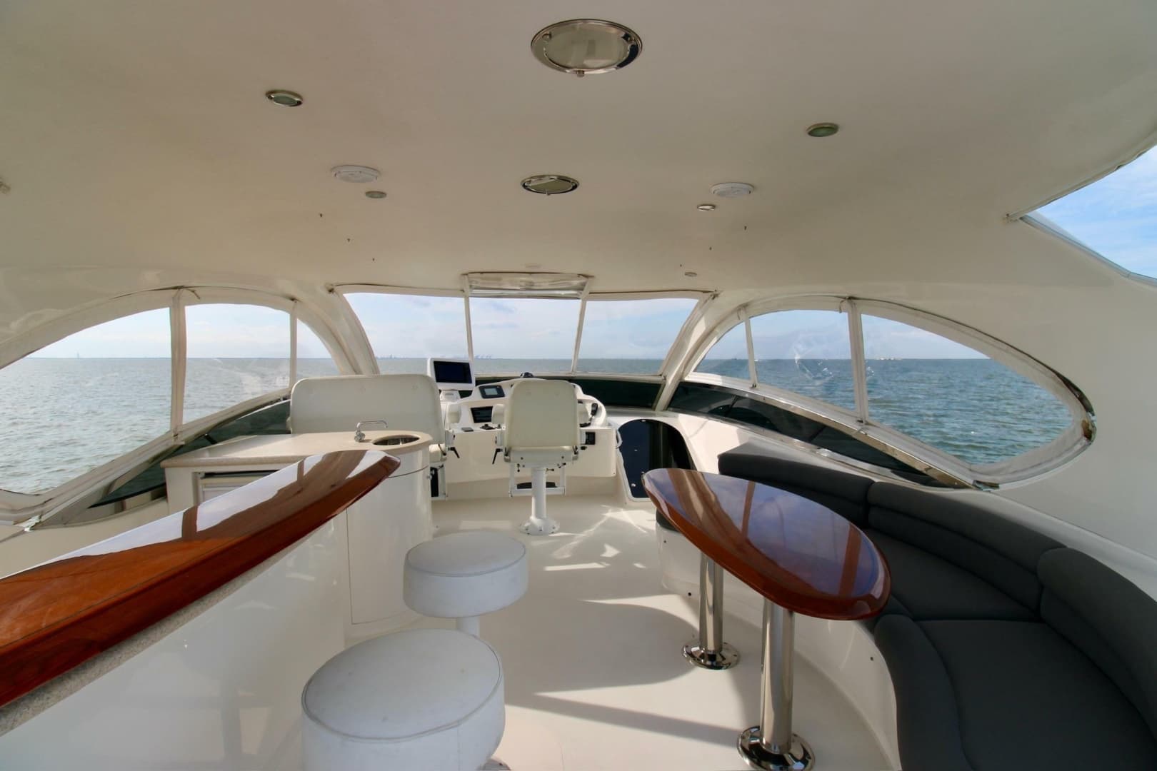 2007 Lazzara Yachts 74 MOTOR YACHT