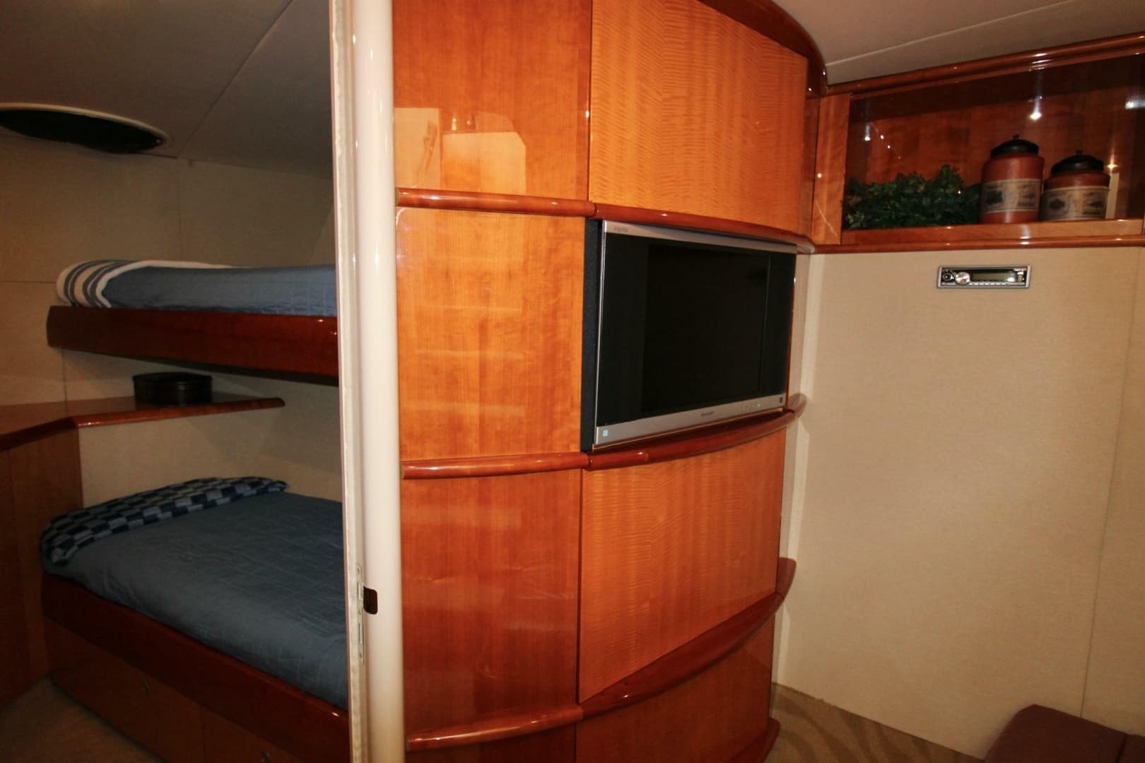 2007 Lazzara Yachts 74 MOTOR YACHT