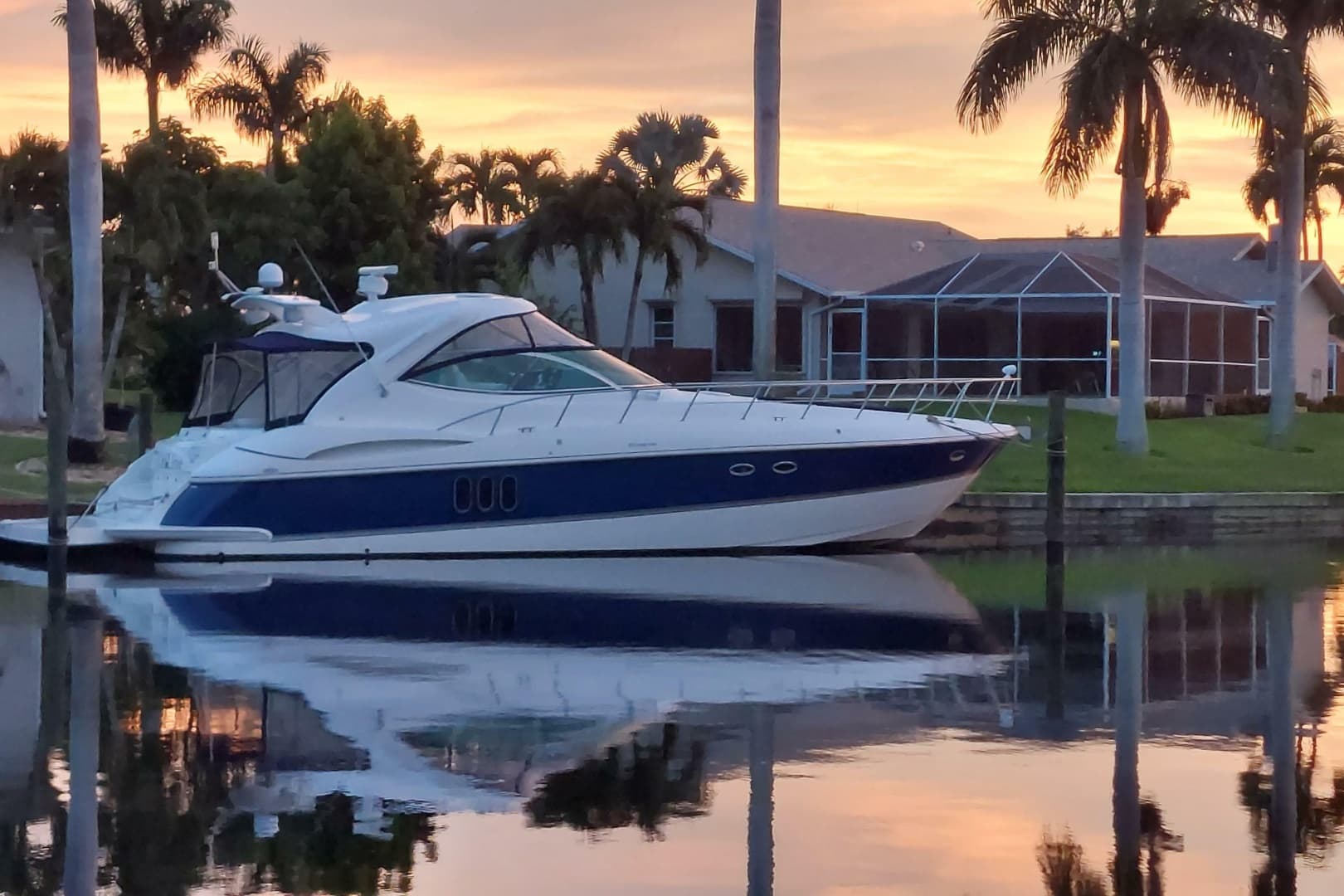 2006 Cruisers Yachts 520 Express