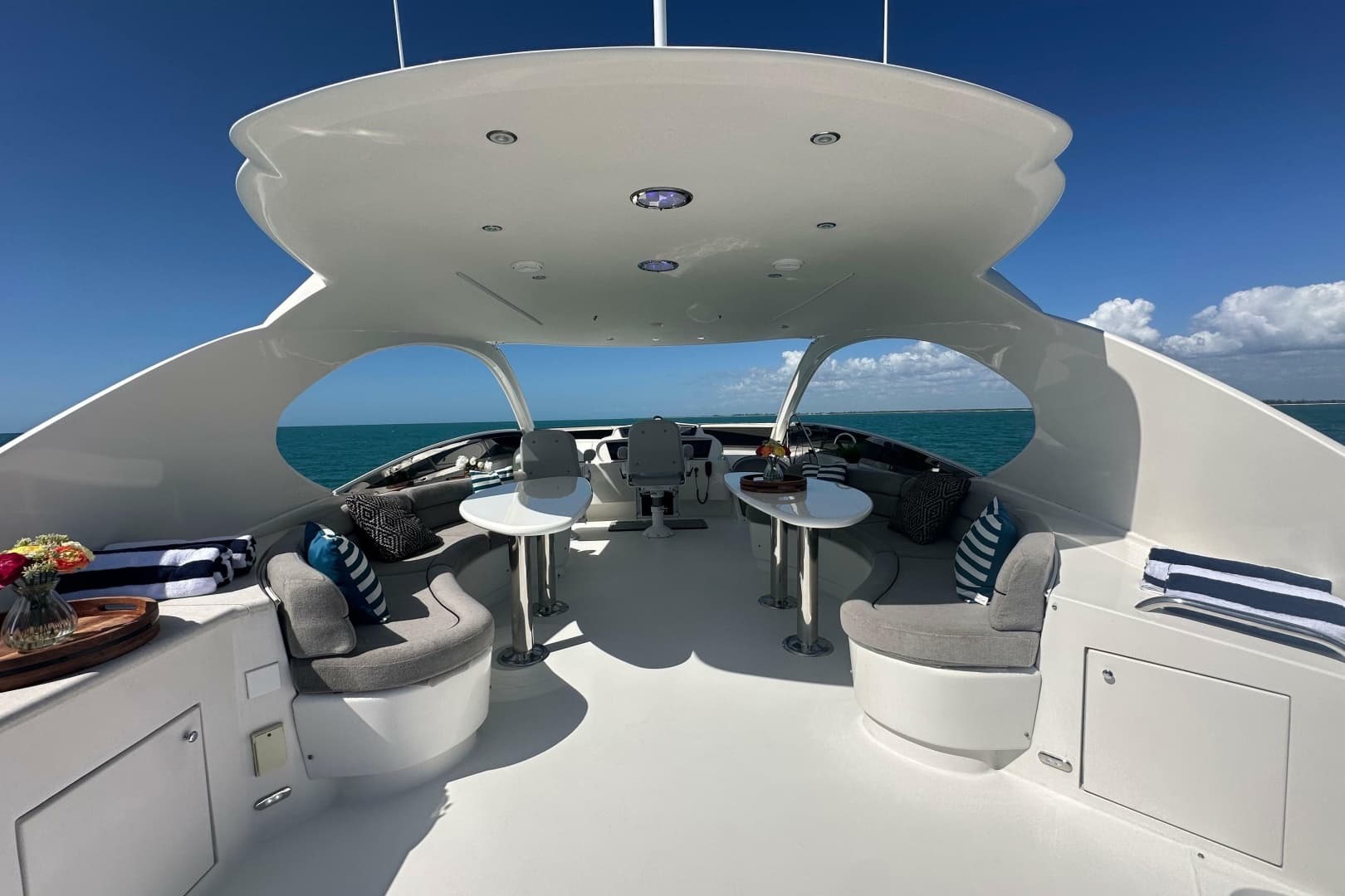 2006 Lazzara Yachts 68 Motoryacht