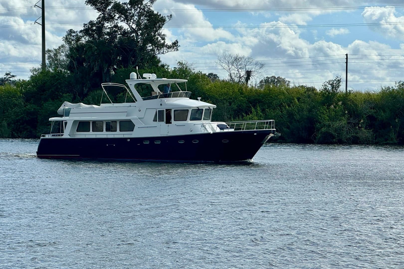 2005 Jefferson Pilothouse 63