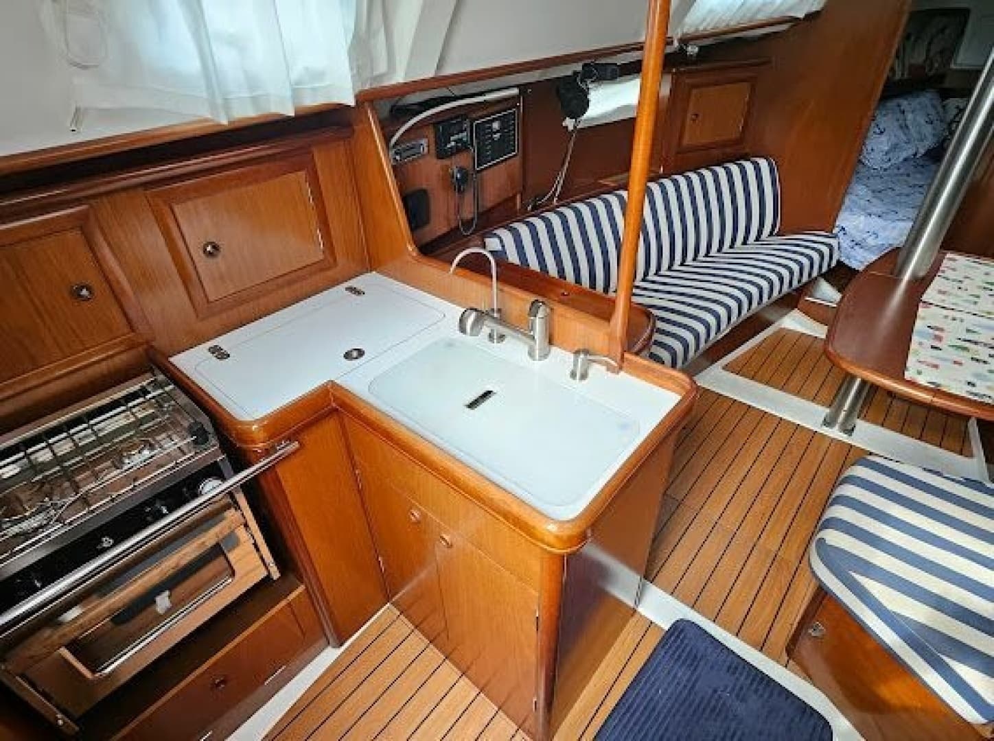 2004 Beneteau Oceanis Clipper 331