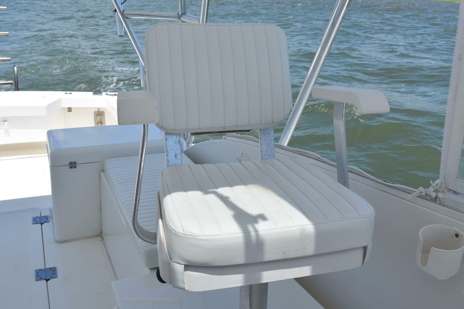 2004 Judge 34 Express