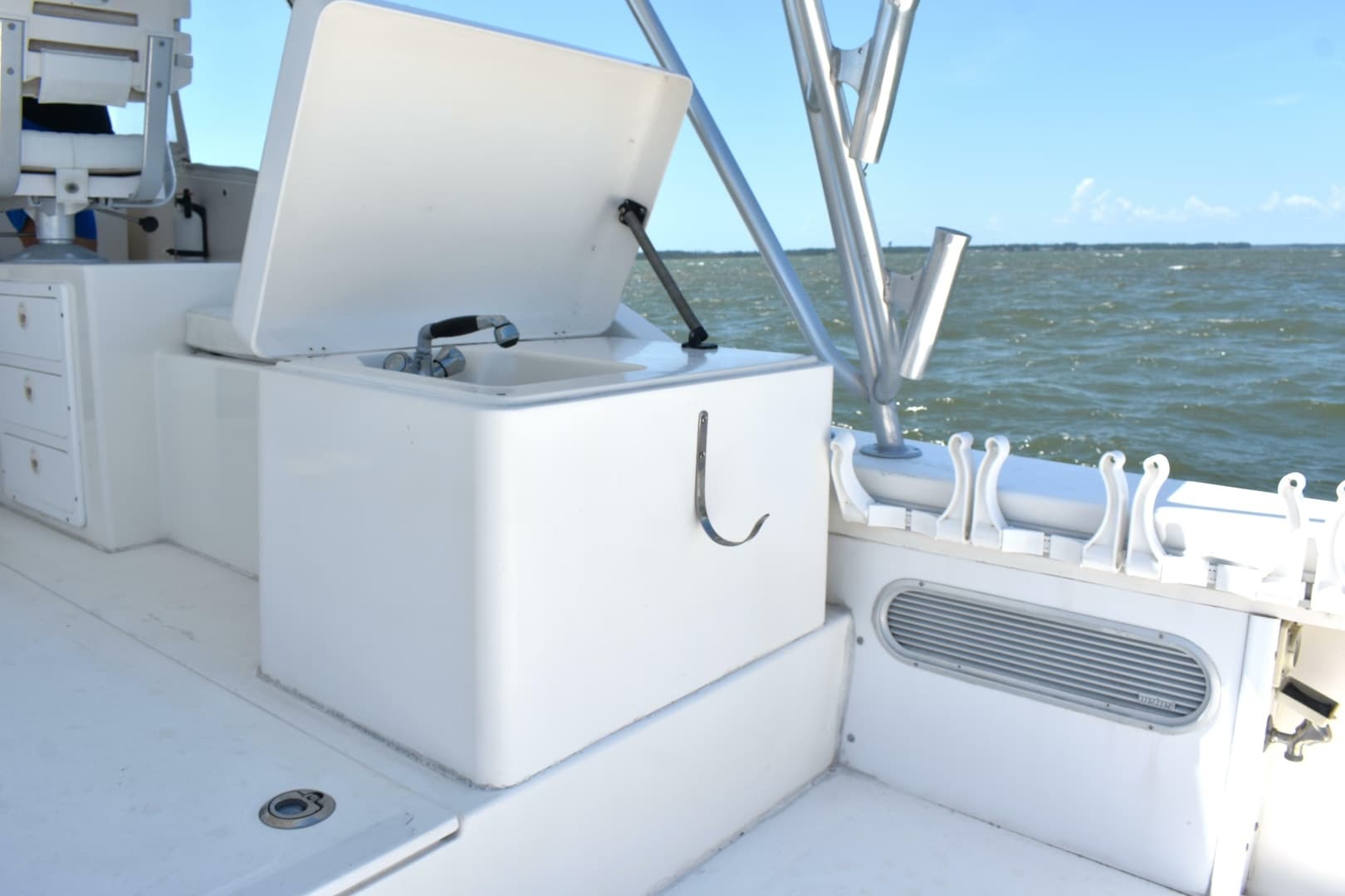 2004 Judge 34 Express