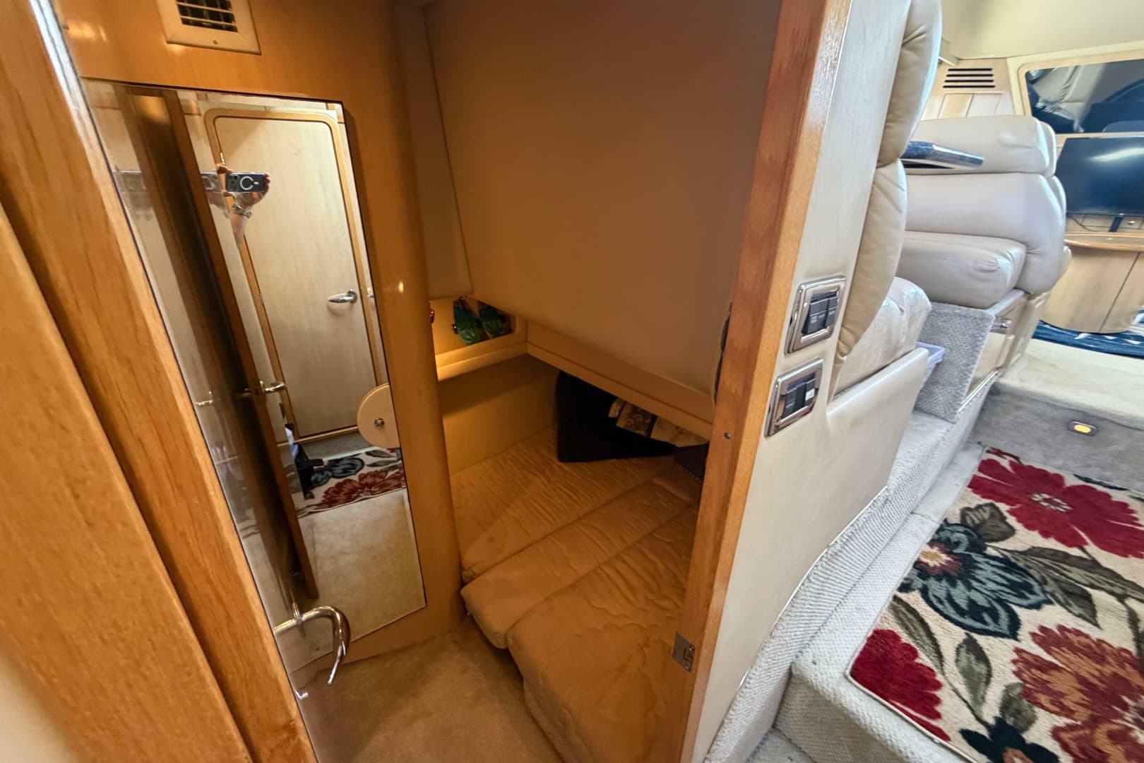 2002 Sea Ray 480 Motor Yacht