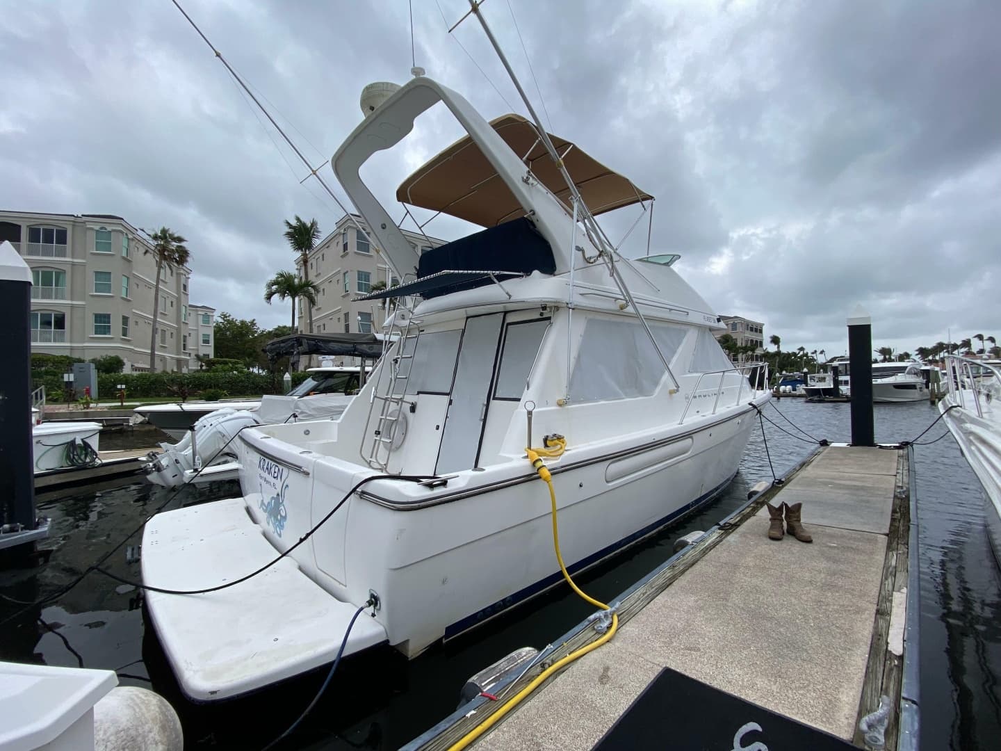 2001 Bayliner 3988 Motoryacht