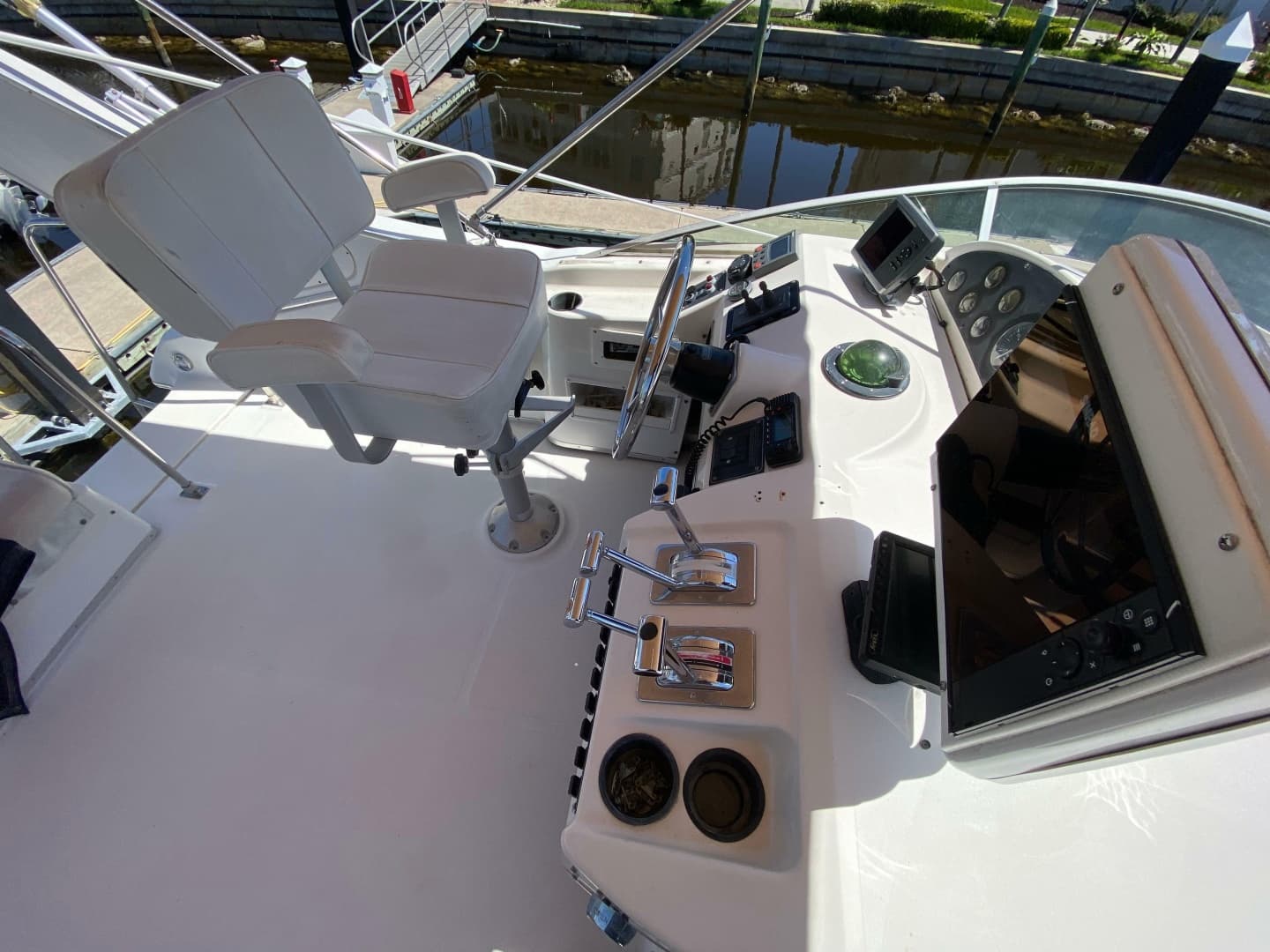2001 Bayliner 3988 Motoryacht