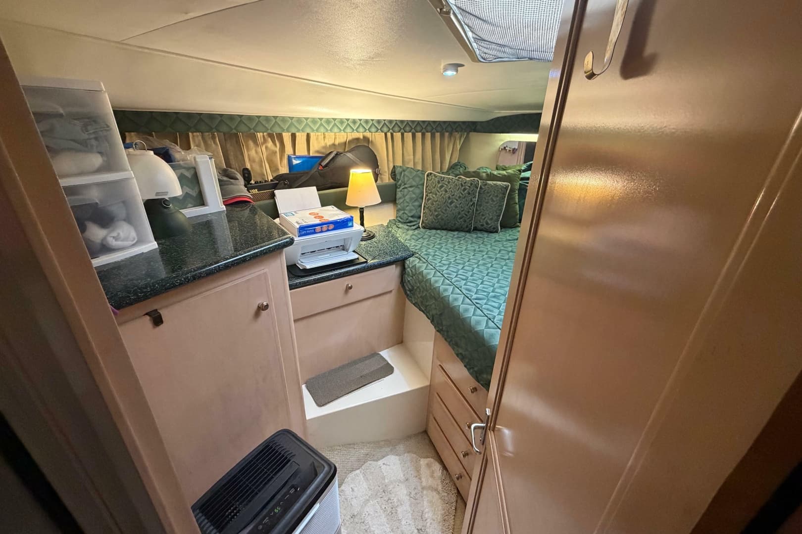 2000 Carver 356 Aft Cabin Motor Yacht