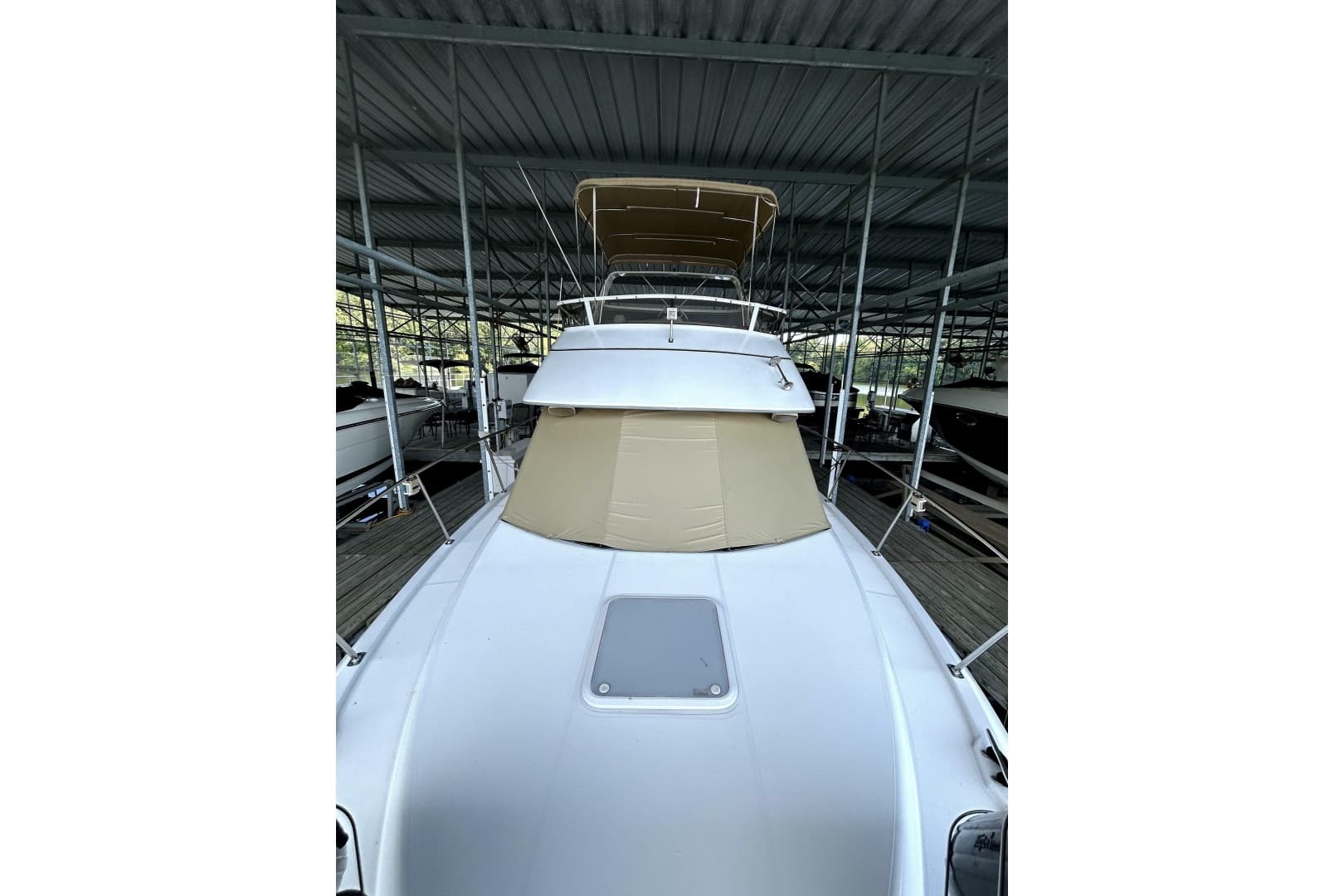 1999 Carver 326 Aft Cabin Motor Yacht