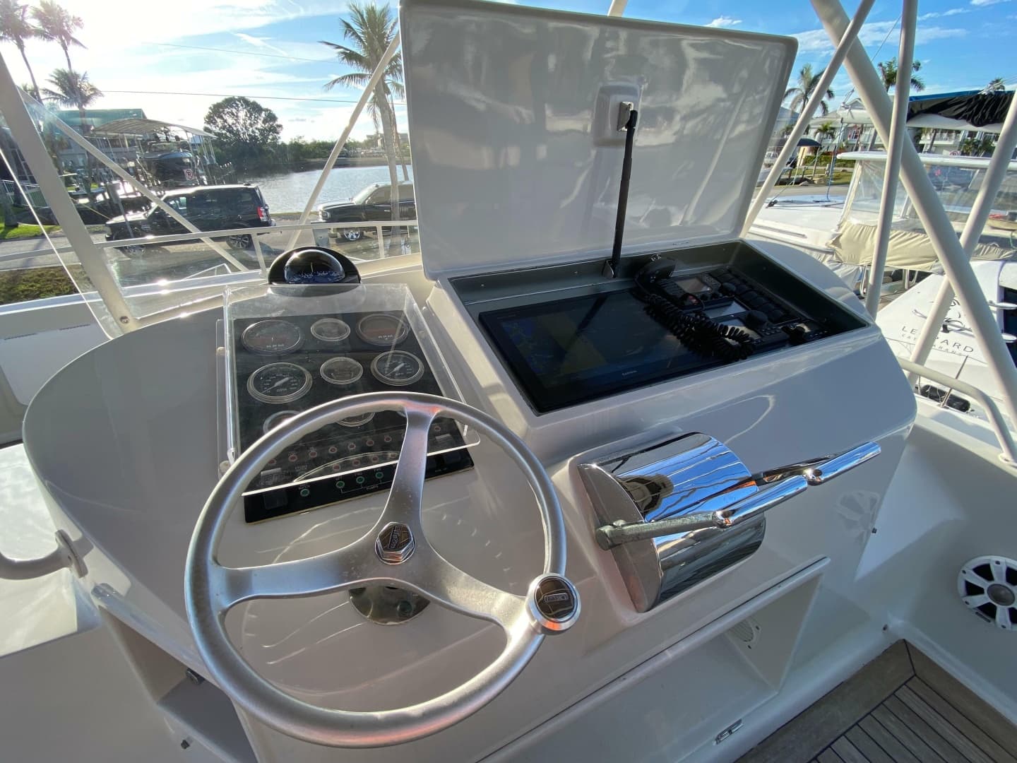 1995 Mares 58 Power Cat