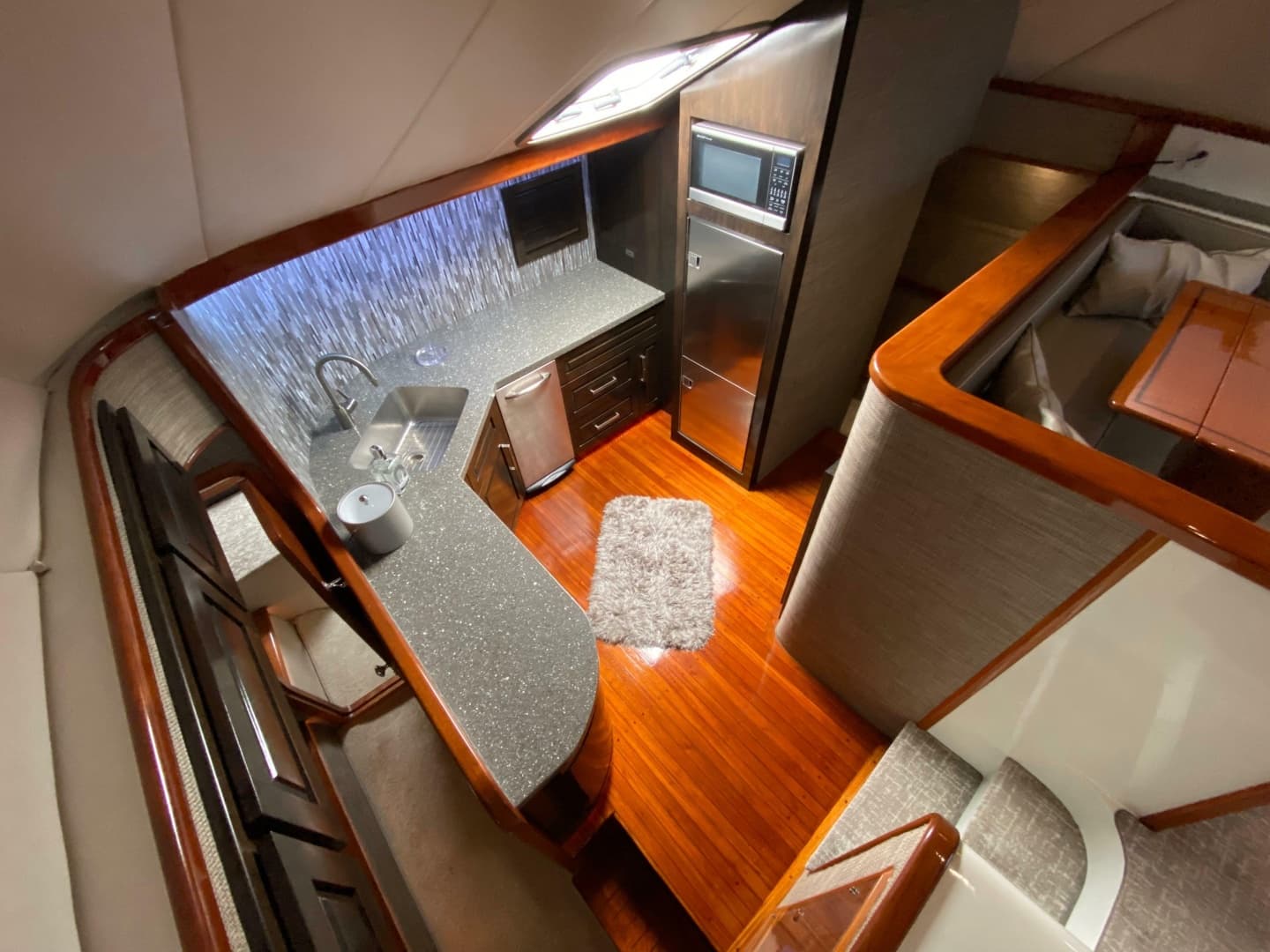 1995 Mares 58 Power Cat