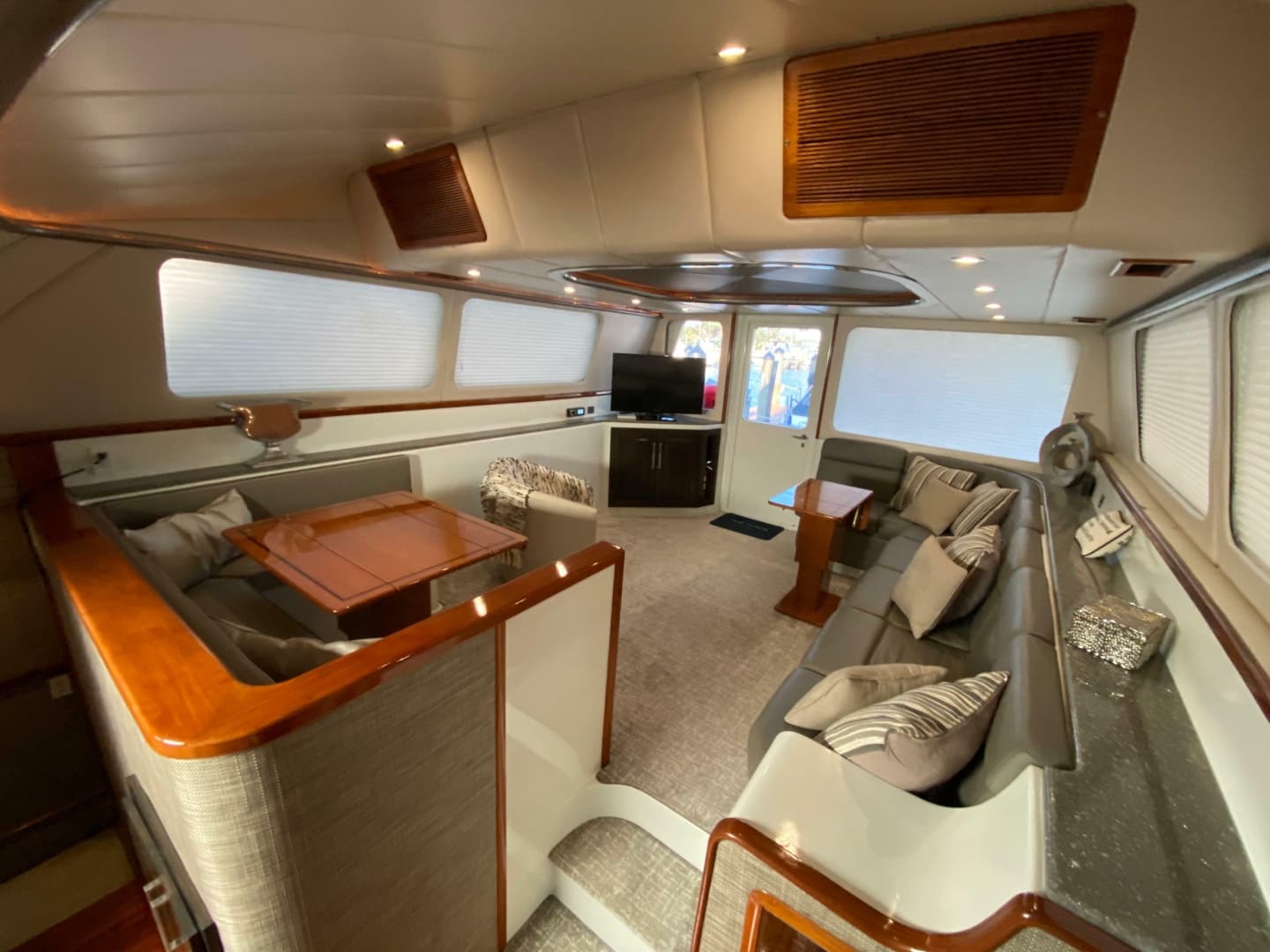 1995 Mares 58 Power Cat