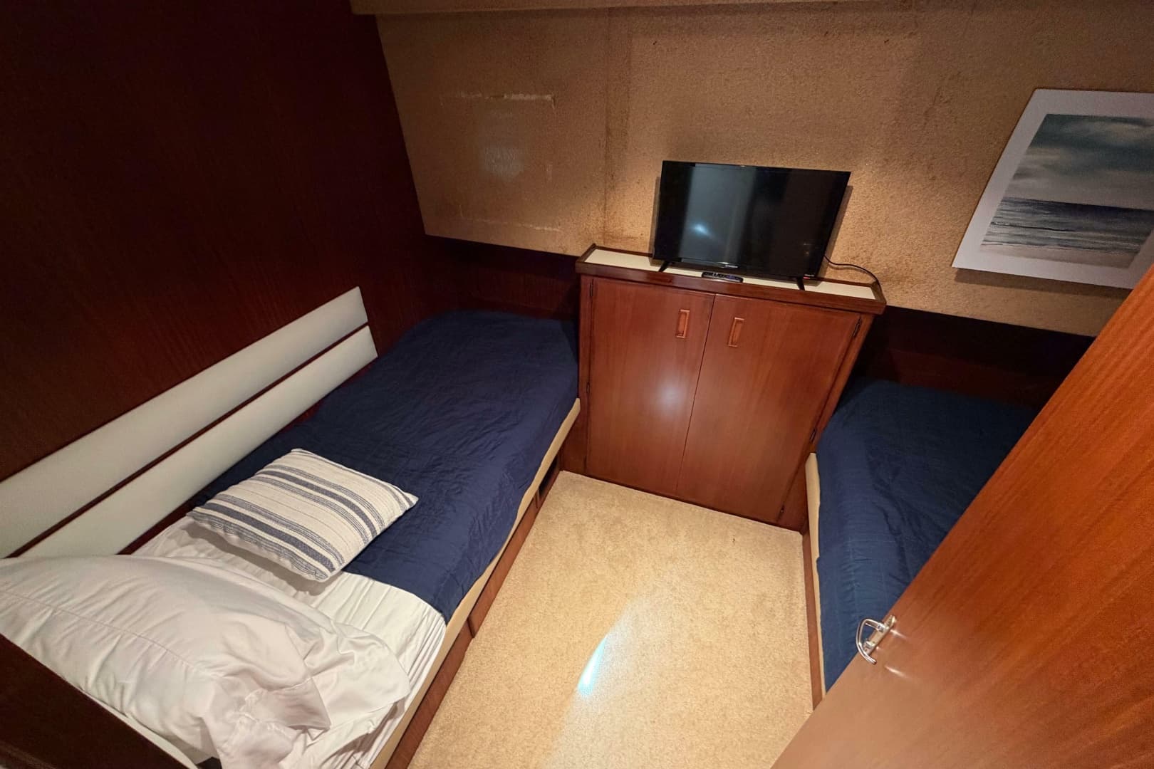 1991 Hatteras 70 Cockpit Motor Yacht