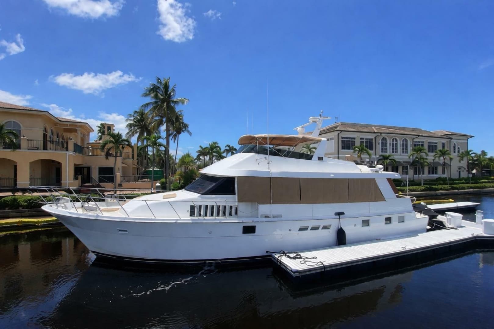 1991 Hatteras 70 Cockpit Motor Yacht