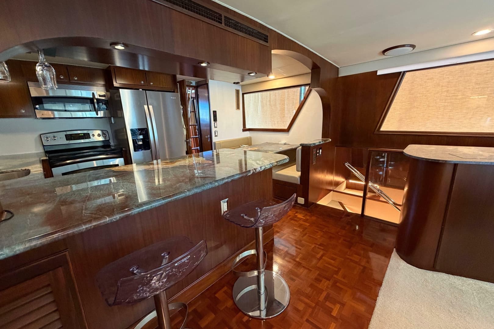 1991 Hatteras 70 Cockpit Motor Yacht
