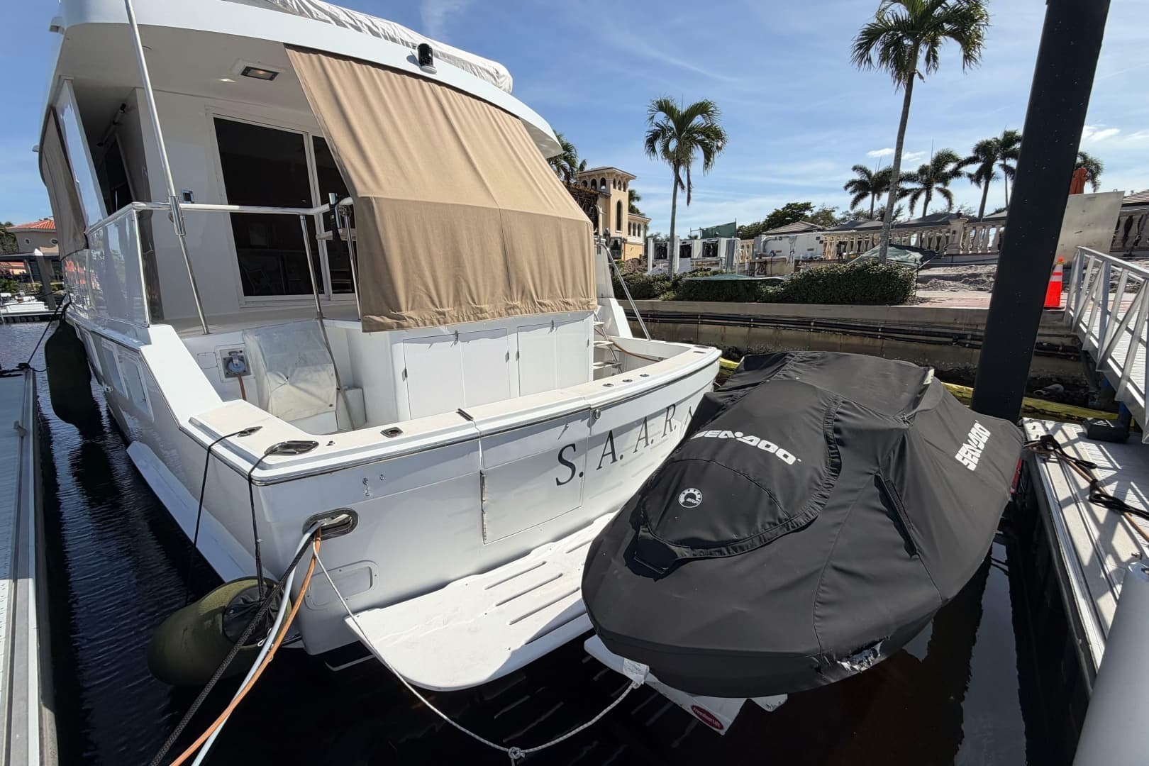 1991 Hatteras 70 Cockpit Motor Yacht