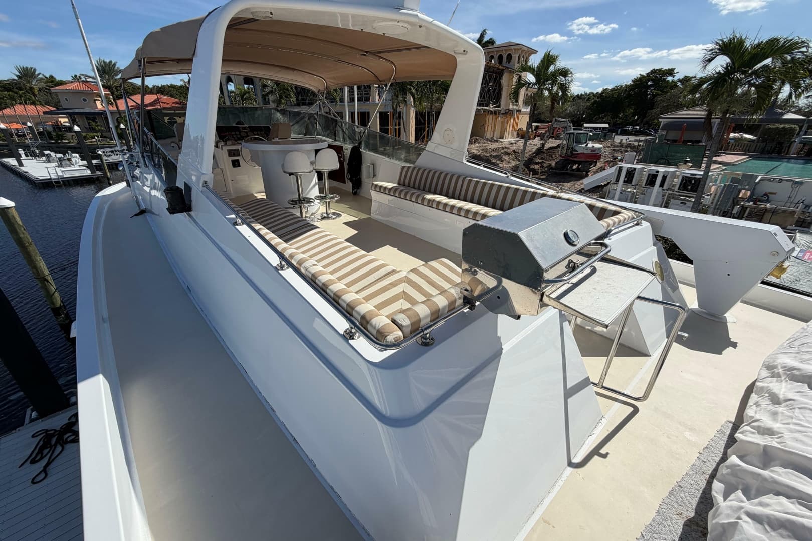 1991 Hatteras 70 Cockpit Motor Yacht