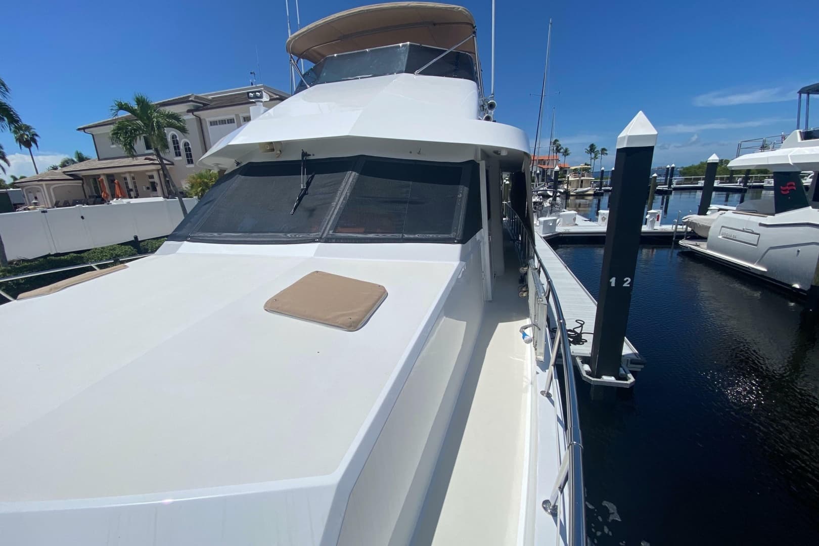 1991 Hatteras 70 Cockpit Motor Yacht