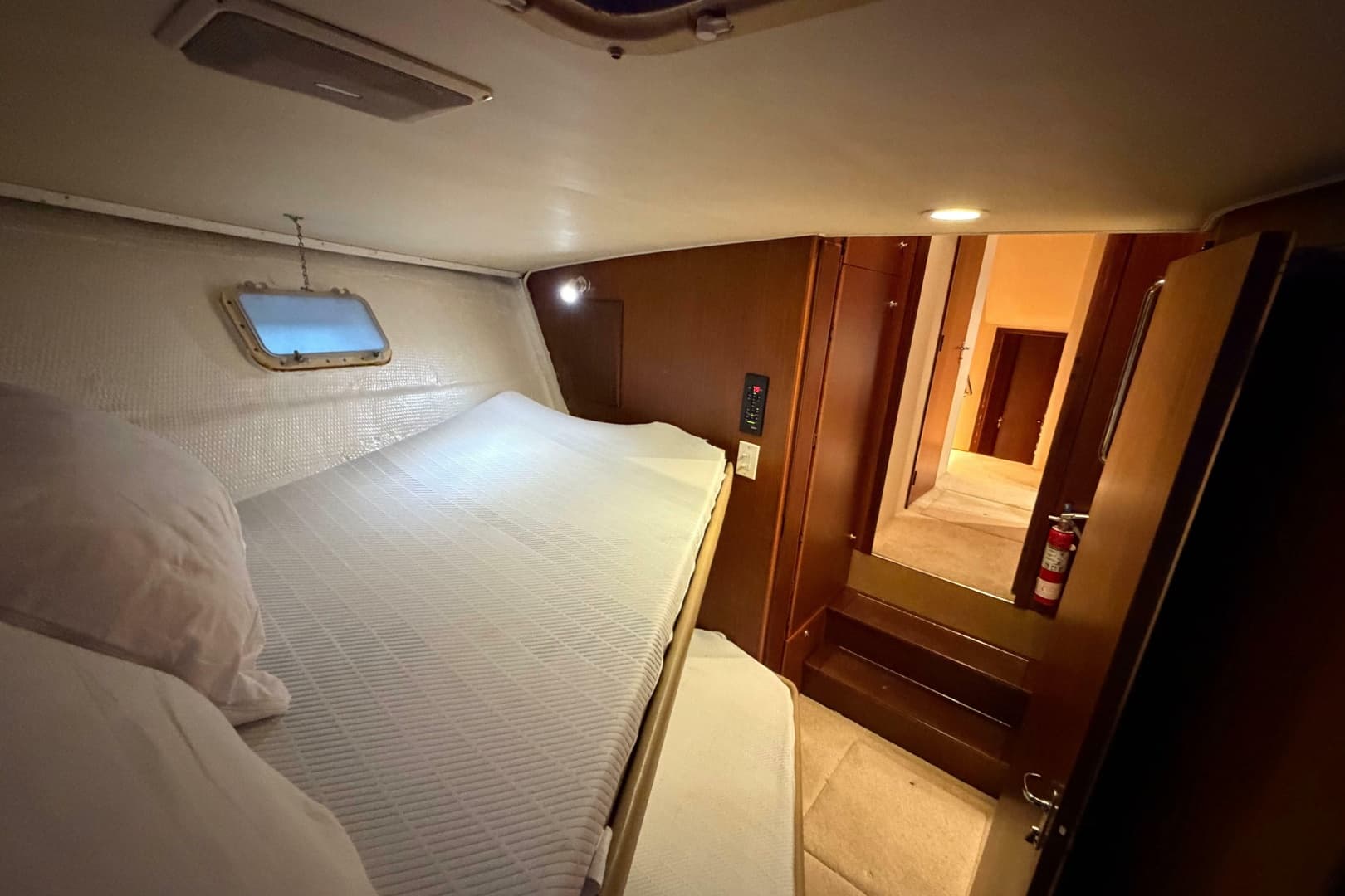 1991 Hatteras 70 Cockpit Motor Yacht