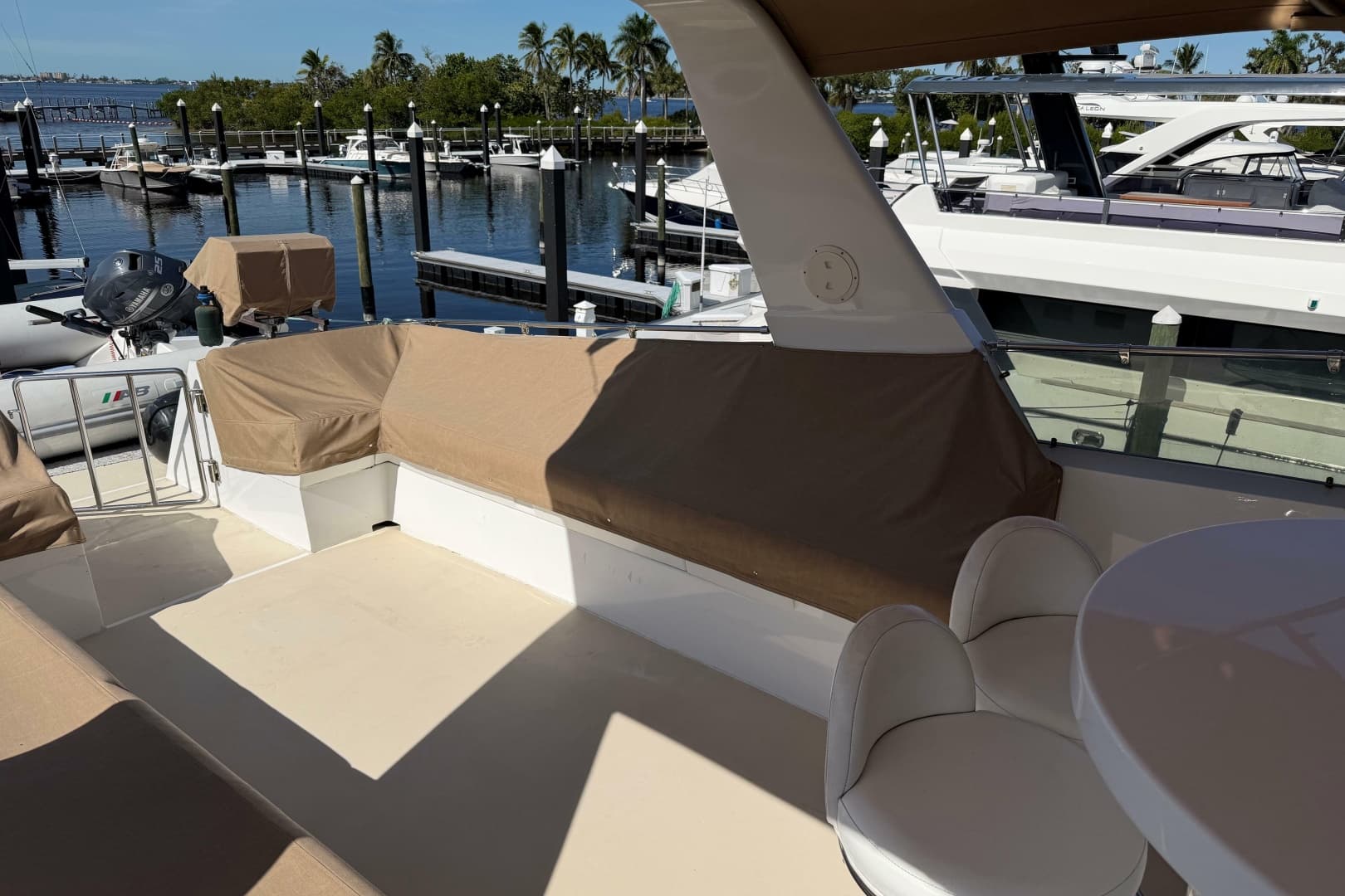 1991 Hatteras 70 Cockpit Motor Yacht