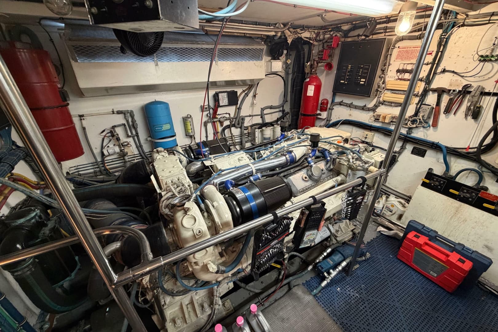 1991 Hatteras 70 Cockpit Motor Yacht