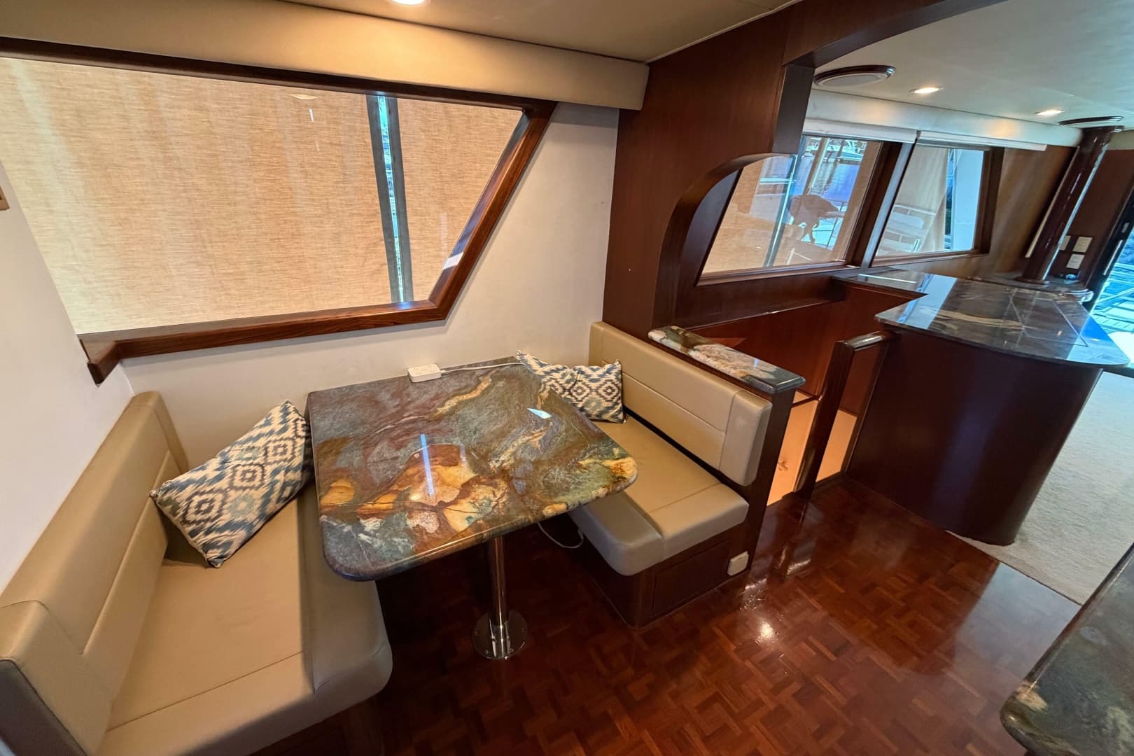 1991 Hatteras 70 Cockpit Motor Yacht