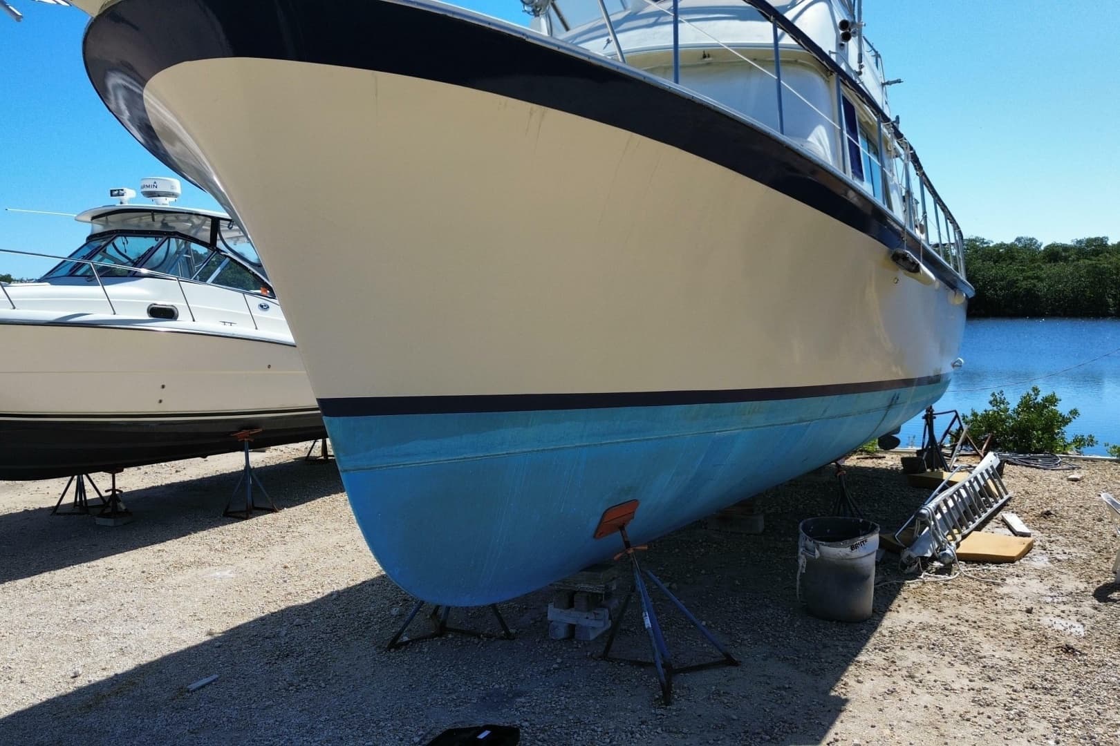 1976 Hatteras 42 Long Range Cruiser