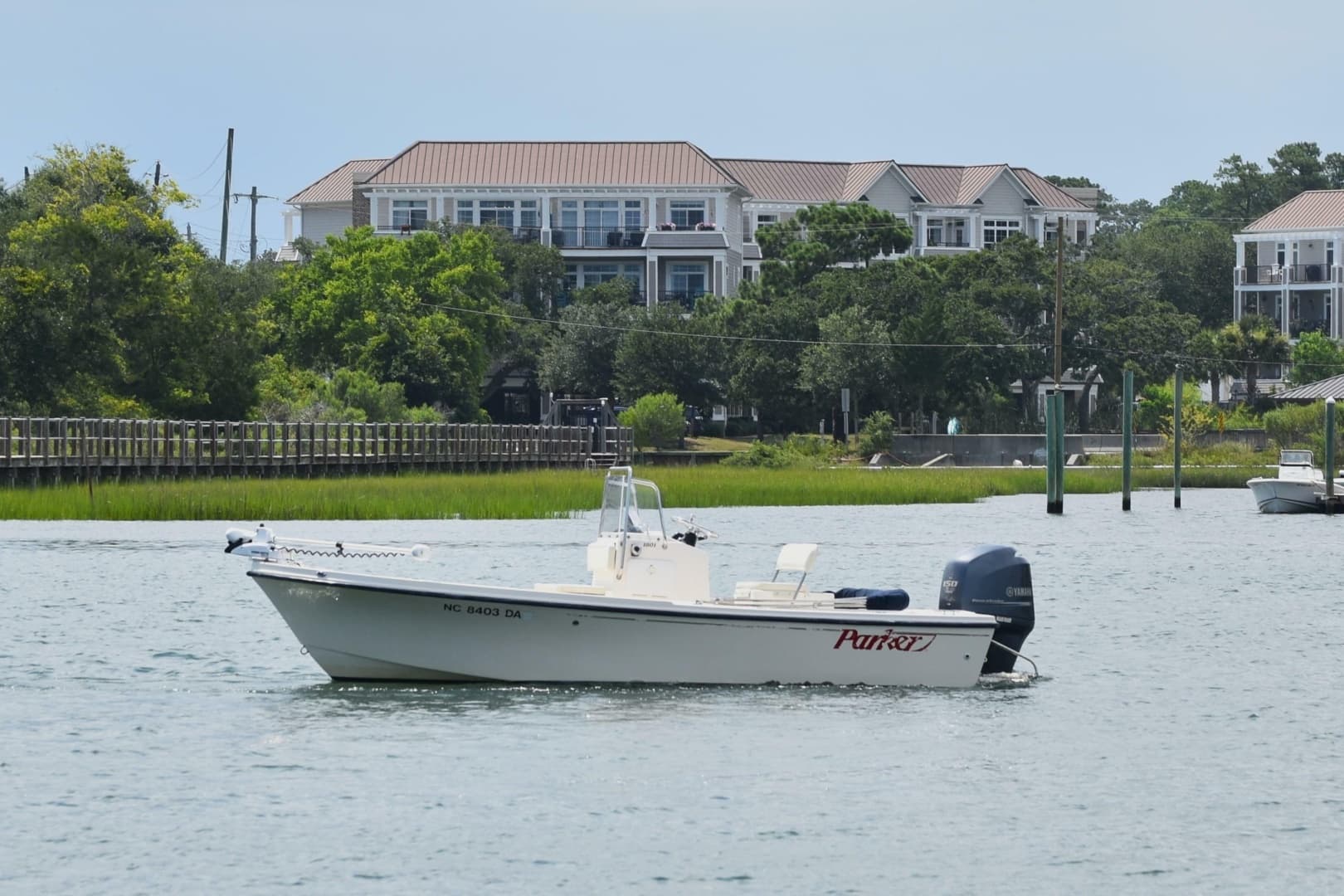 2005 Parker 1801 Center Console