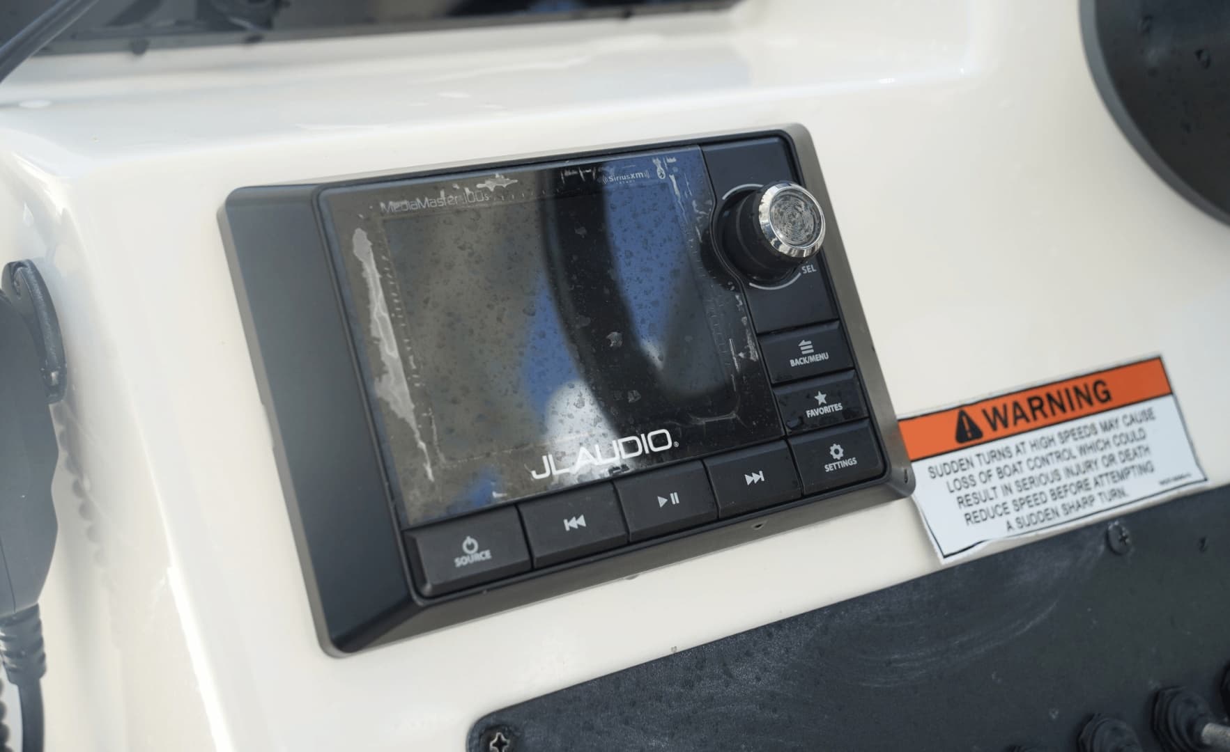 2021 Cobia 330DC
