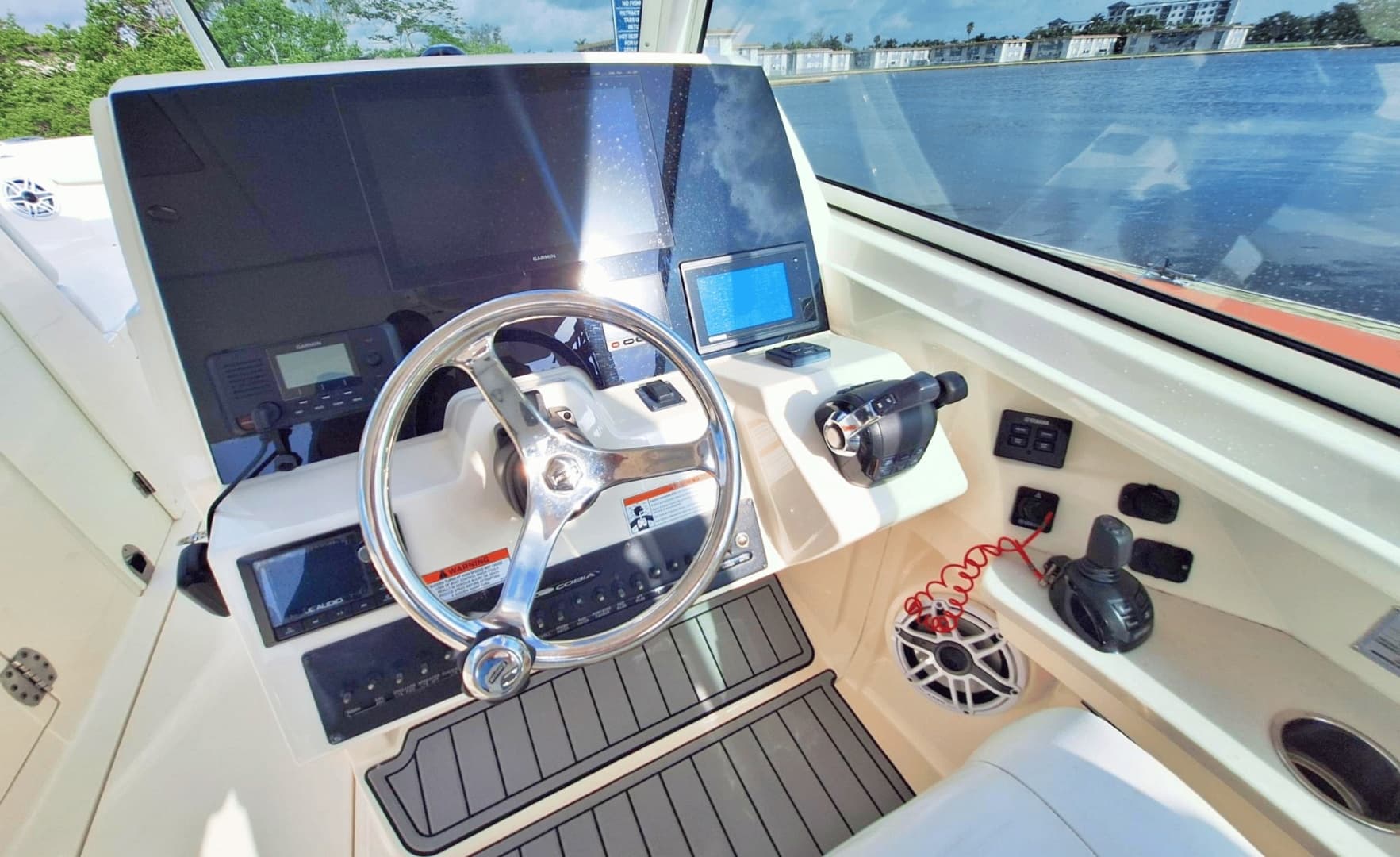 2021 Cobia 330DC