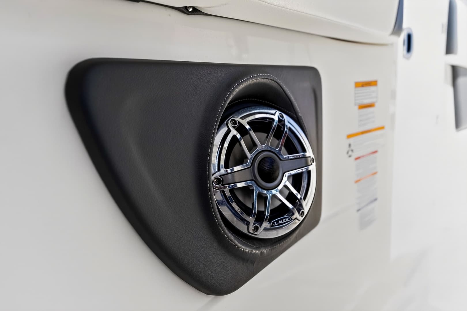 2023 Chaparral 280 OSX