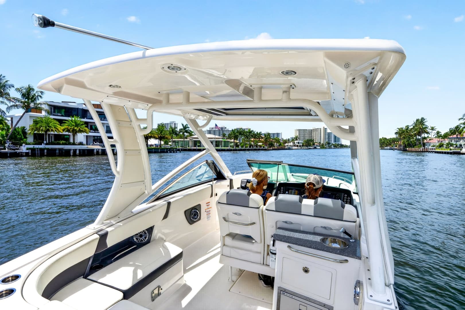 2023 Chaparral 280 OSX
