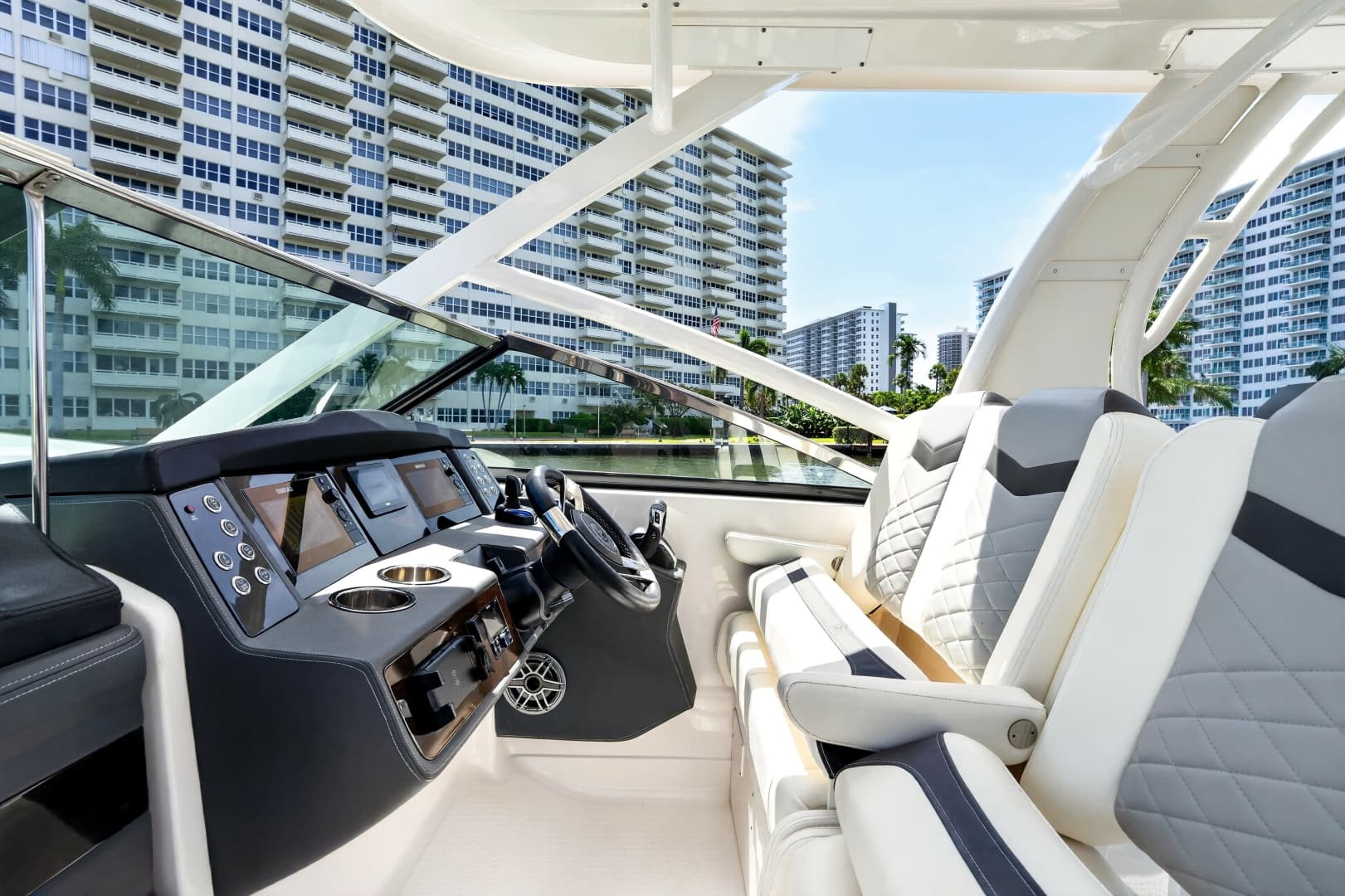 2023 Chaparral 280 OSX