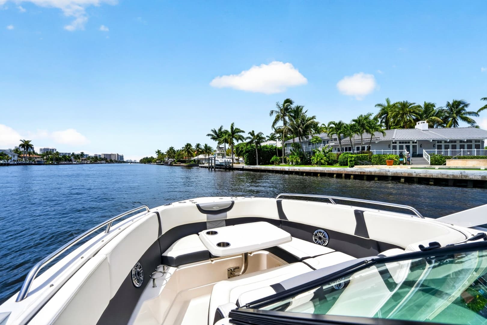 2023 Chaparral 280 OSX