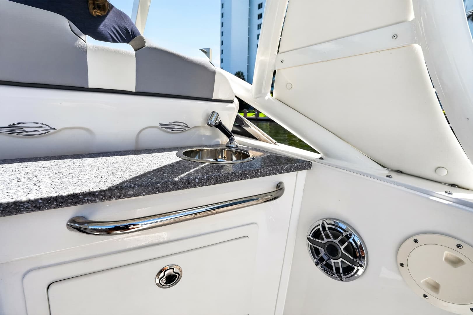 2023 Chaparral 280 OSX