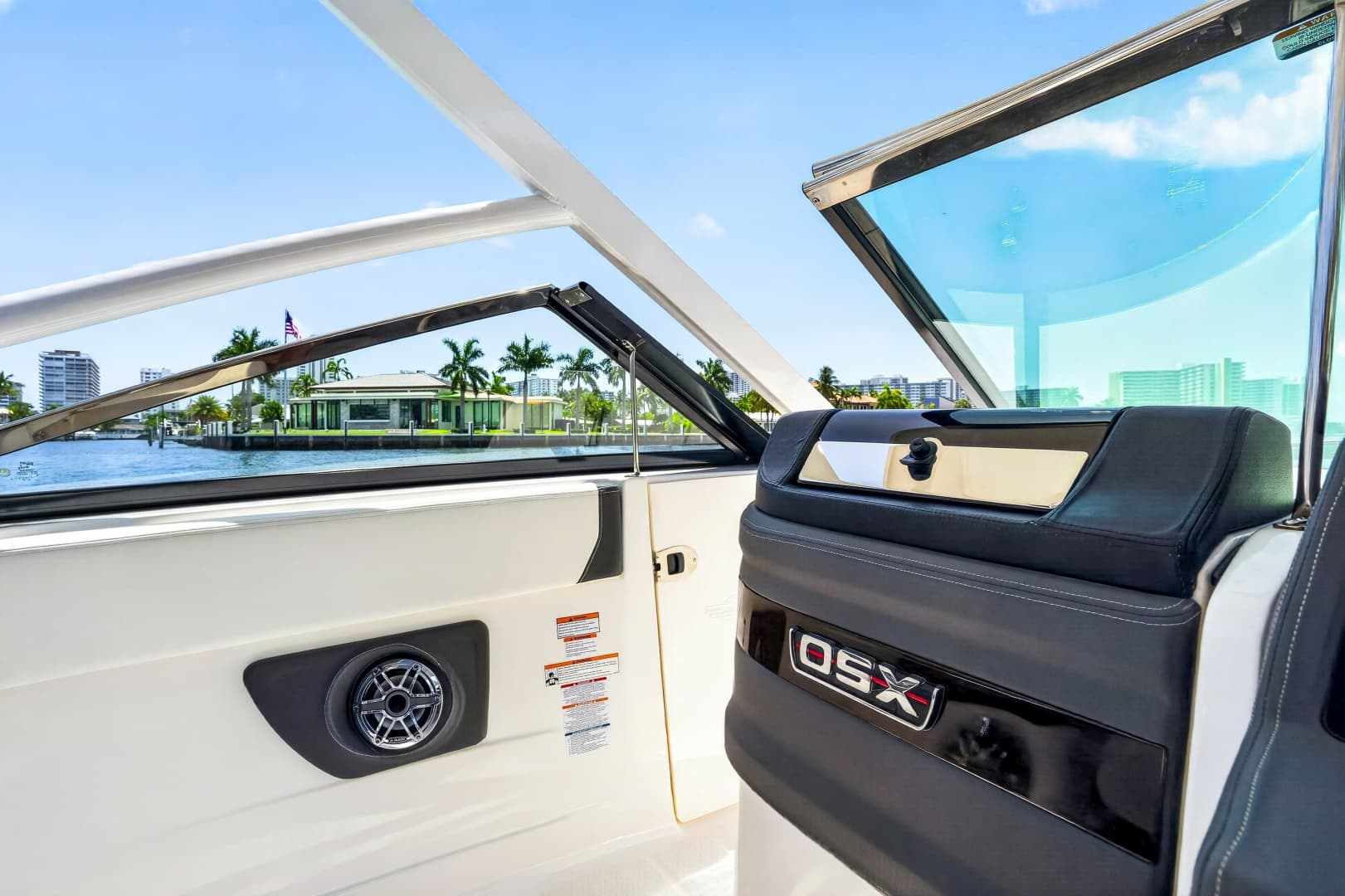 2023 Chaparral 280 OSX