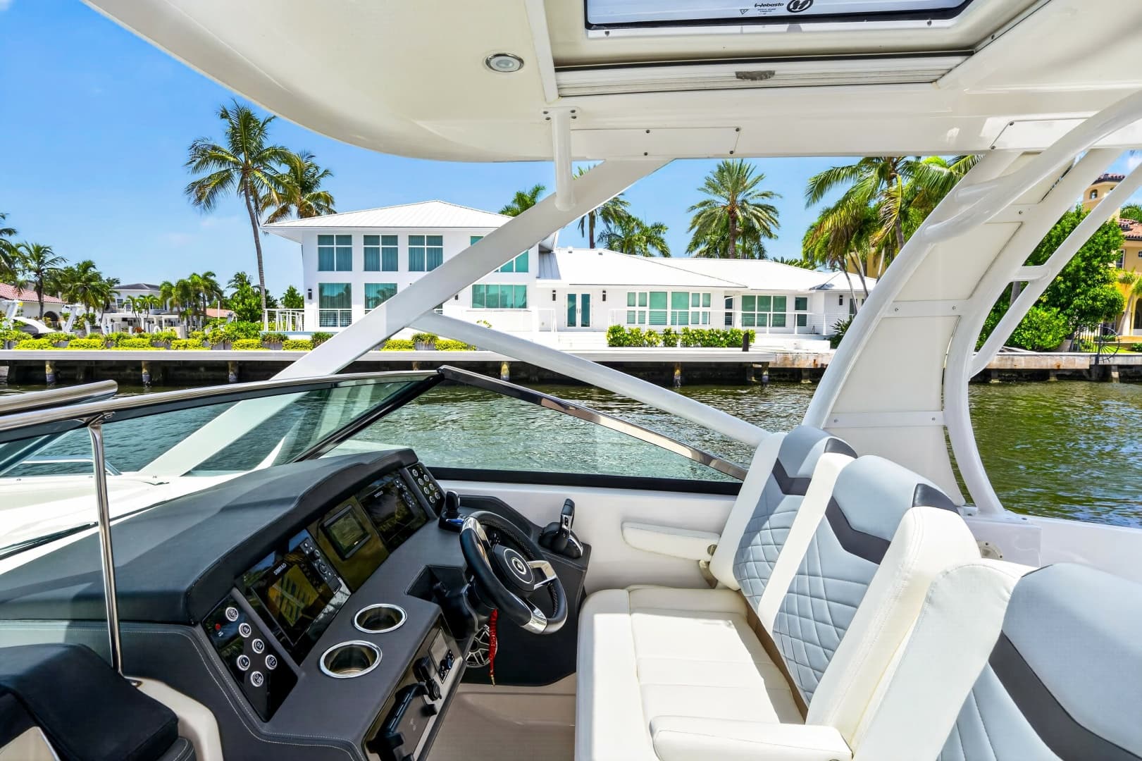 2023 Chaparral 280 OSX