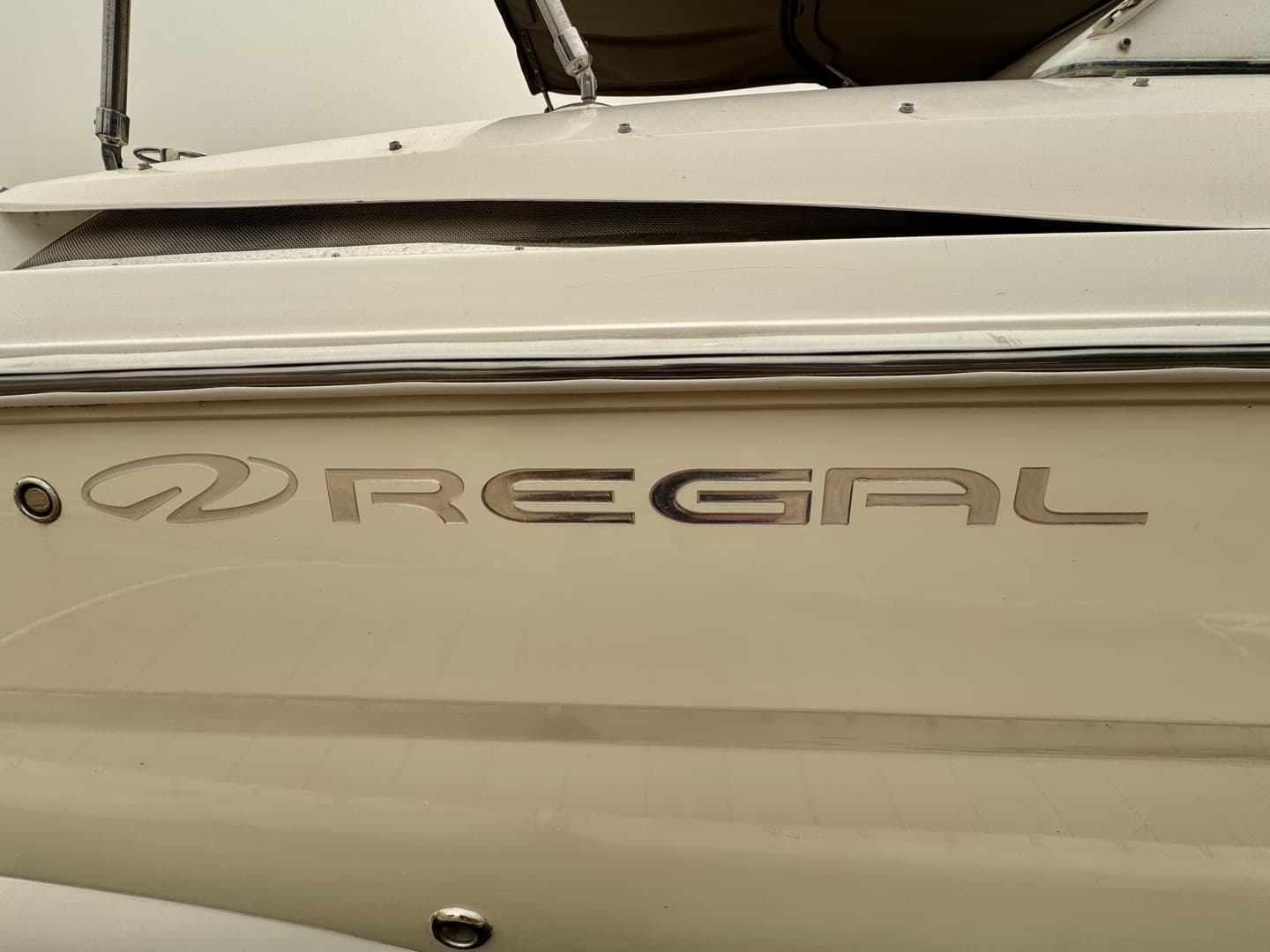 2012 Regal 3550 Cuddy