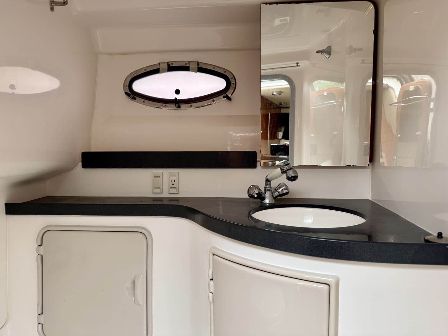 2012 Regal 3550 Cuddy
