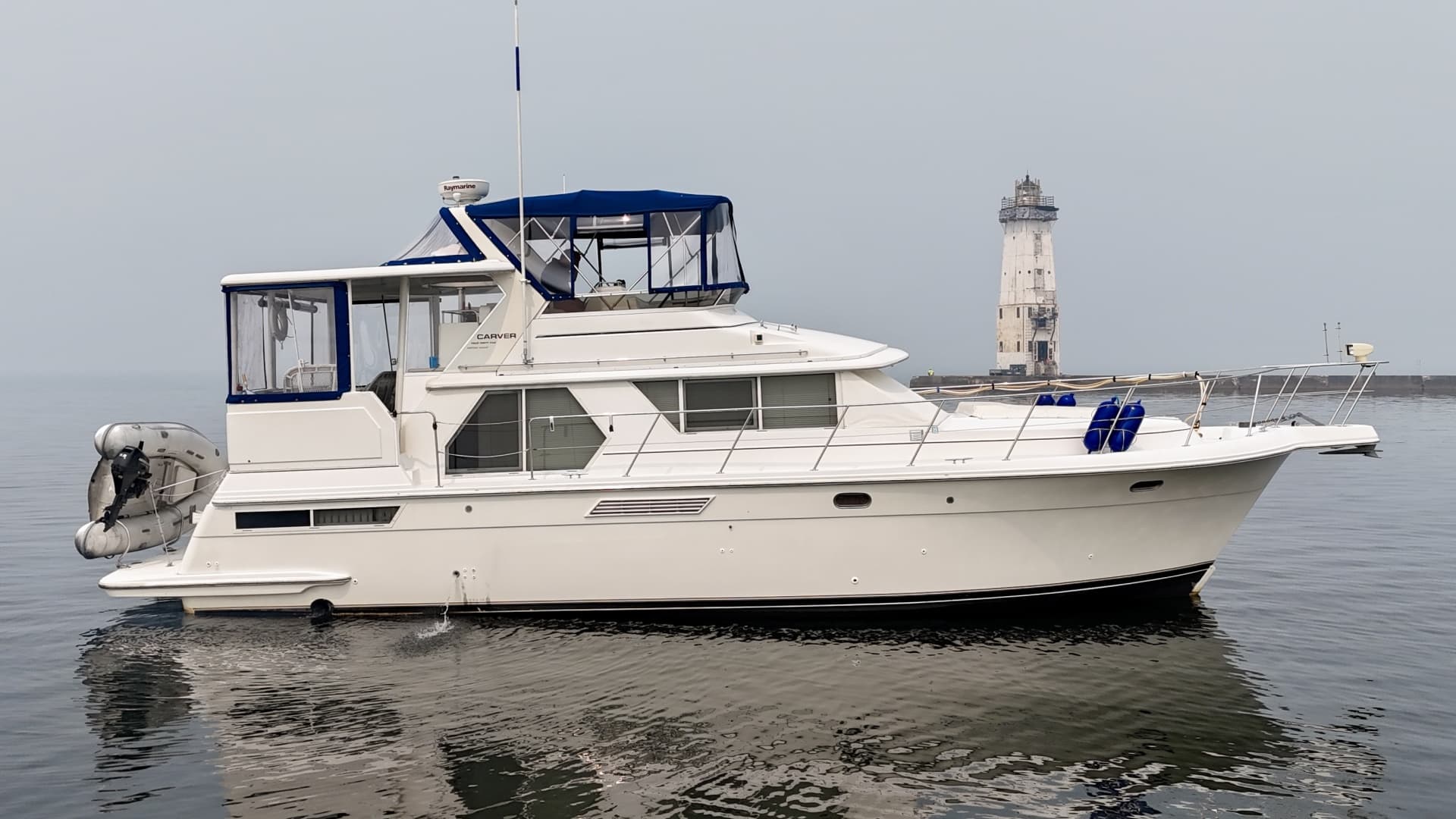 1997 Carver 445 Aft Cabin