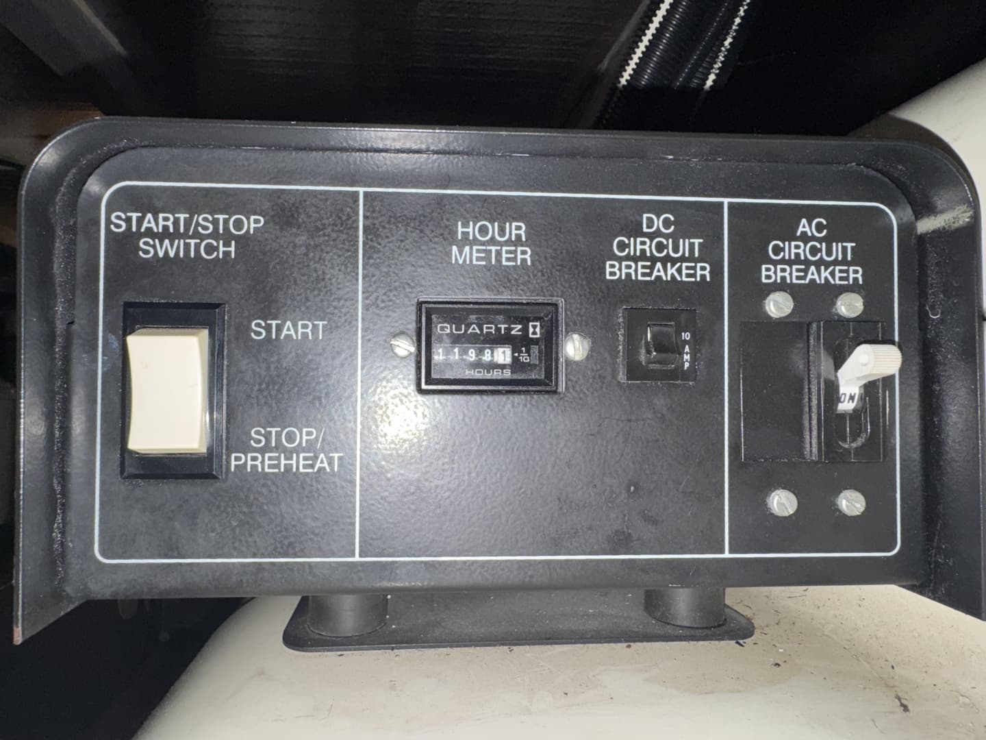 1997 Carver 445 Aft Cabin