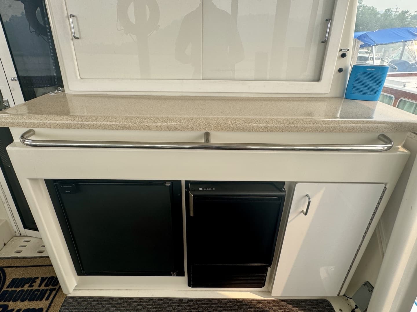 1997 Carver 445 Aft Cabin