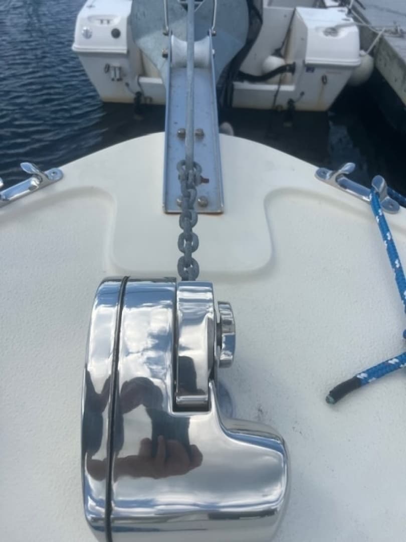 Lewmar Windlass 2
