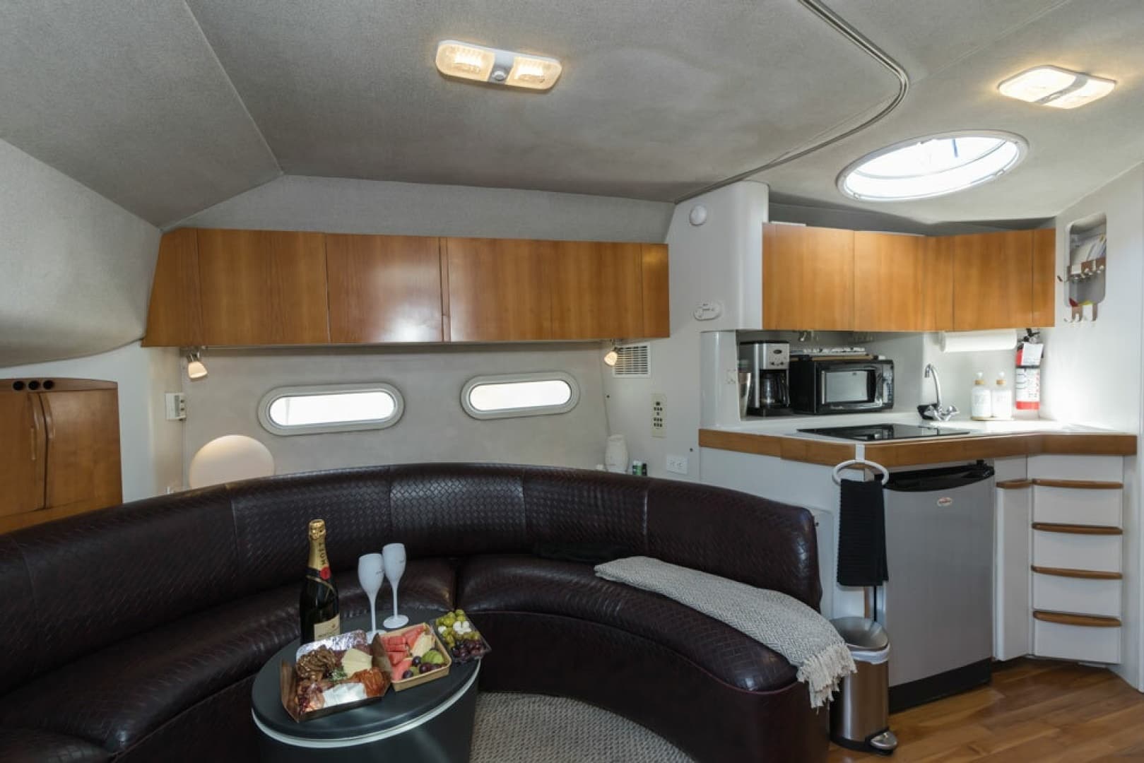 1993 Chris-Craft 380 Continental
