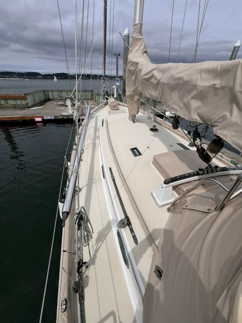 1977 Alajuela Yacht Corp. 38