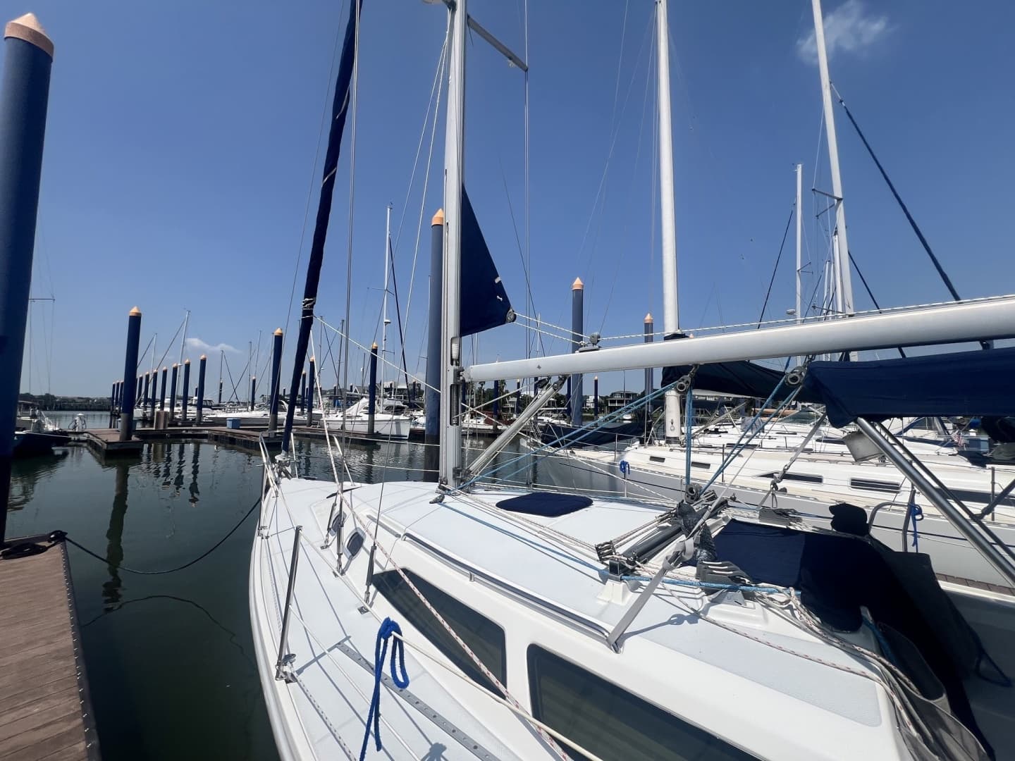 2004 Catalina 320