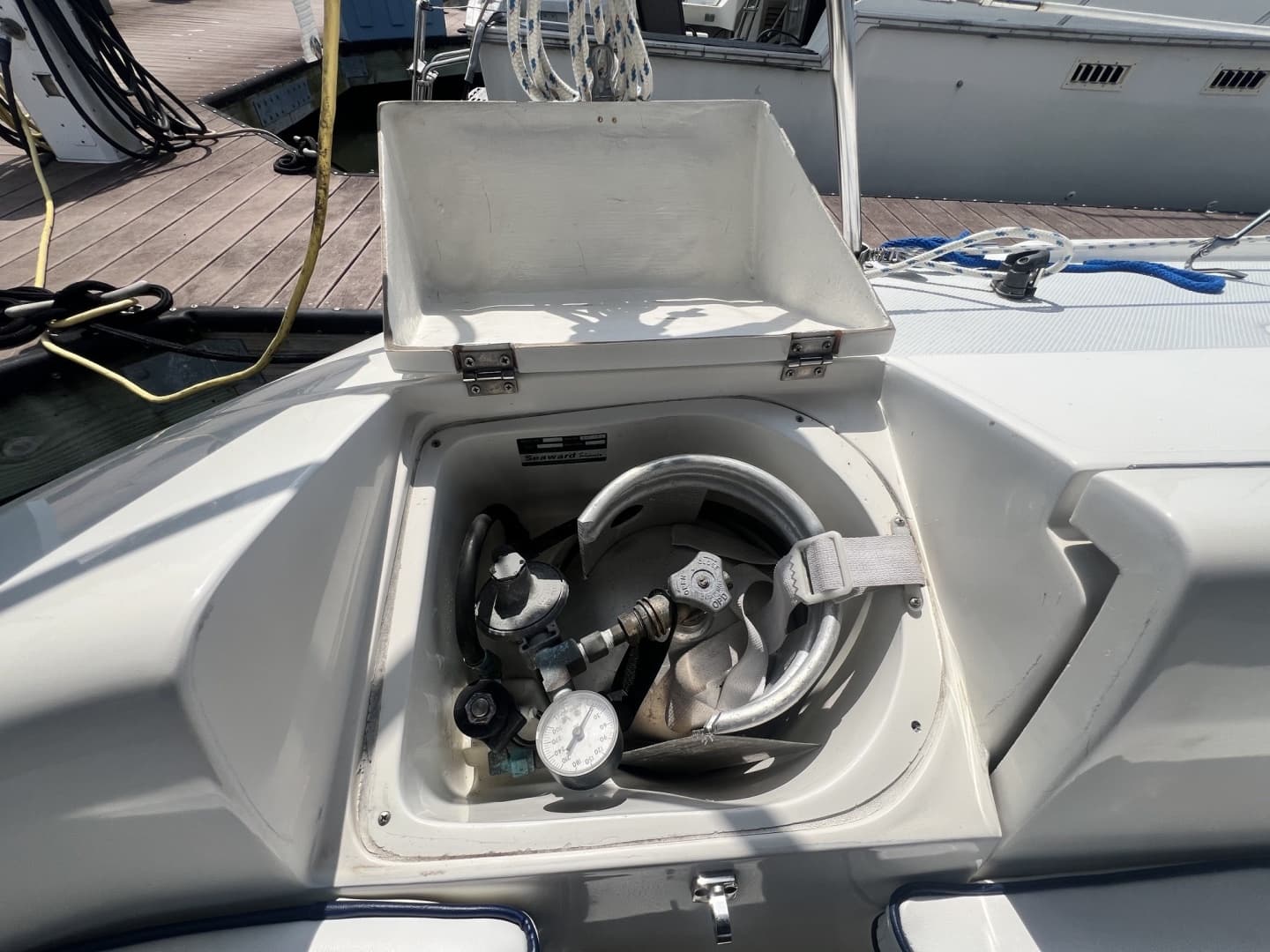 2004 Catalina 320