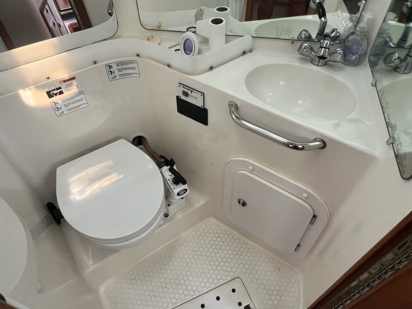 2004 Catalina 320